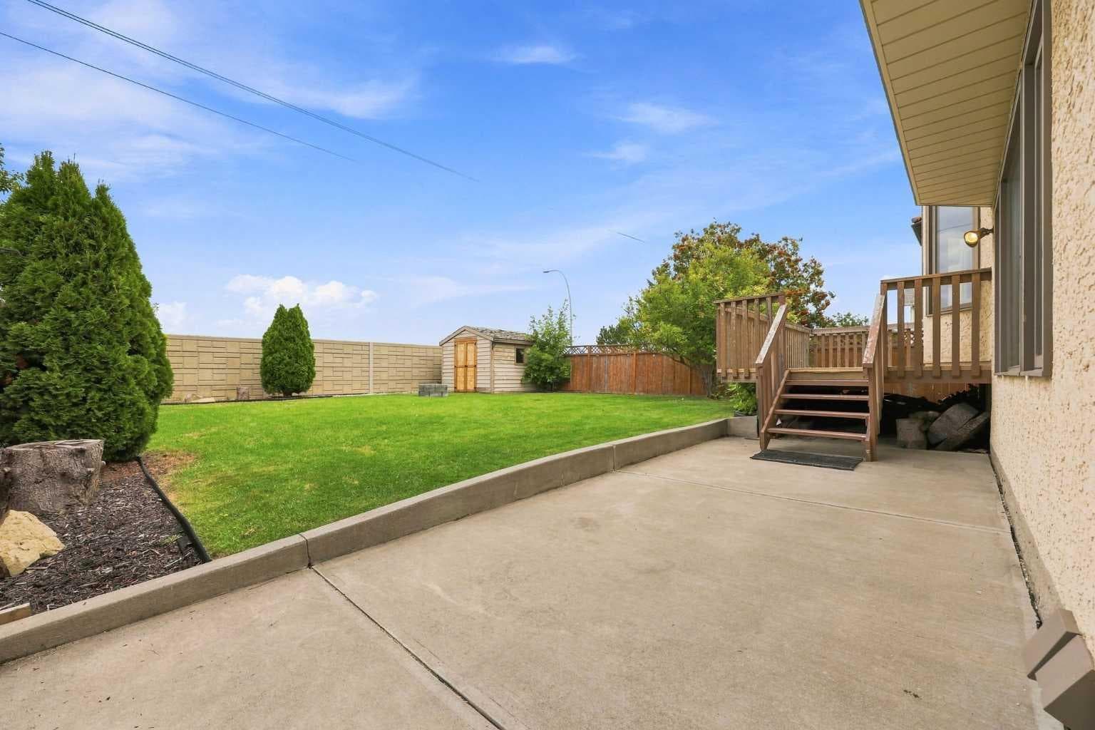 361 Santana Bay NW