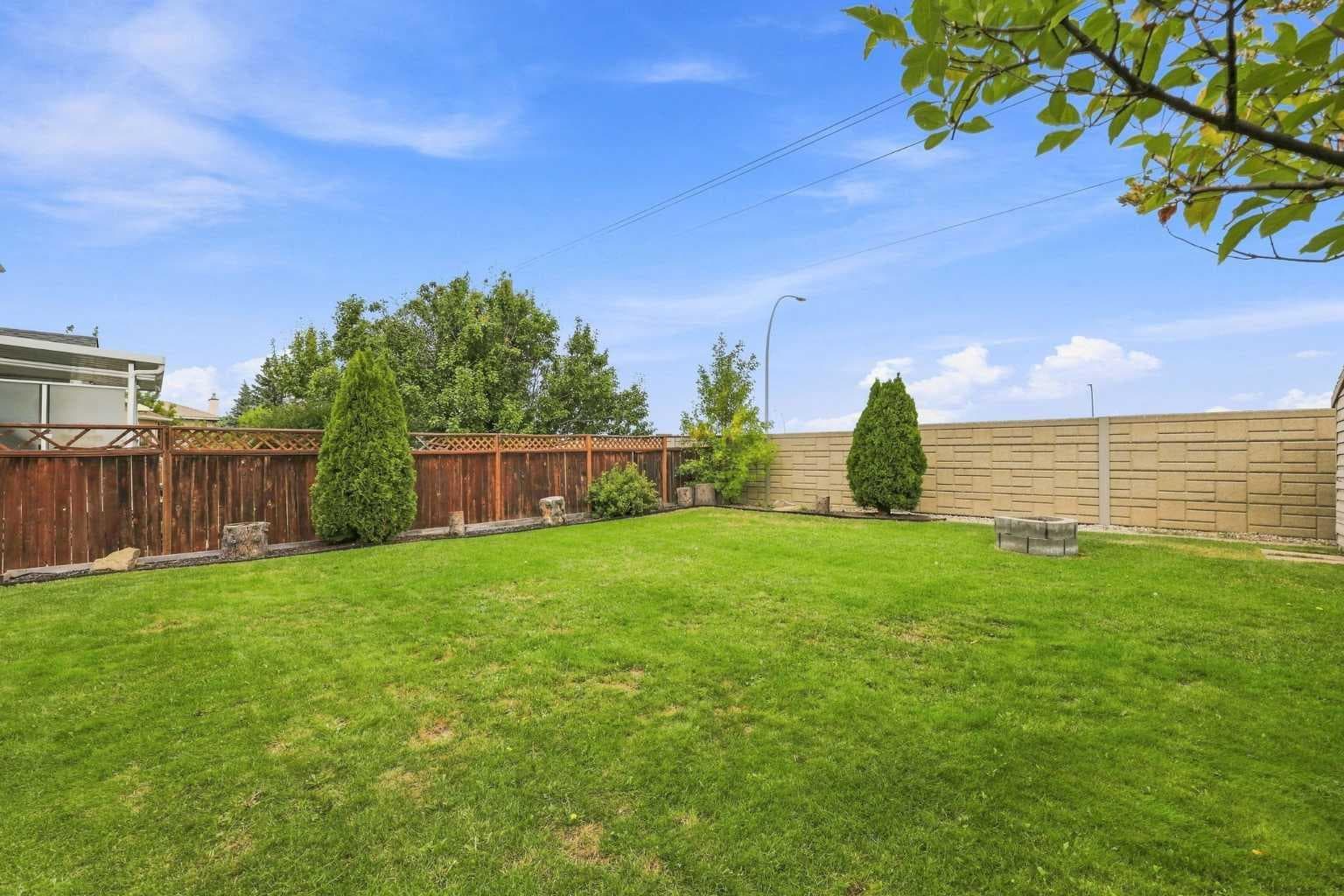 361 Santana Bay NW