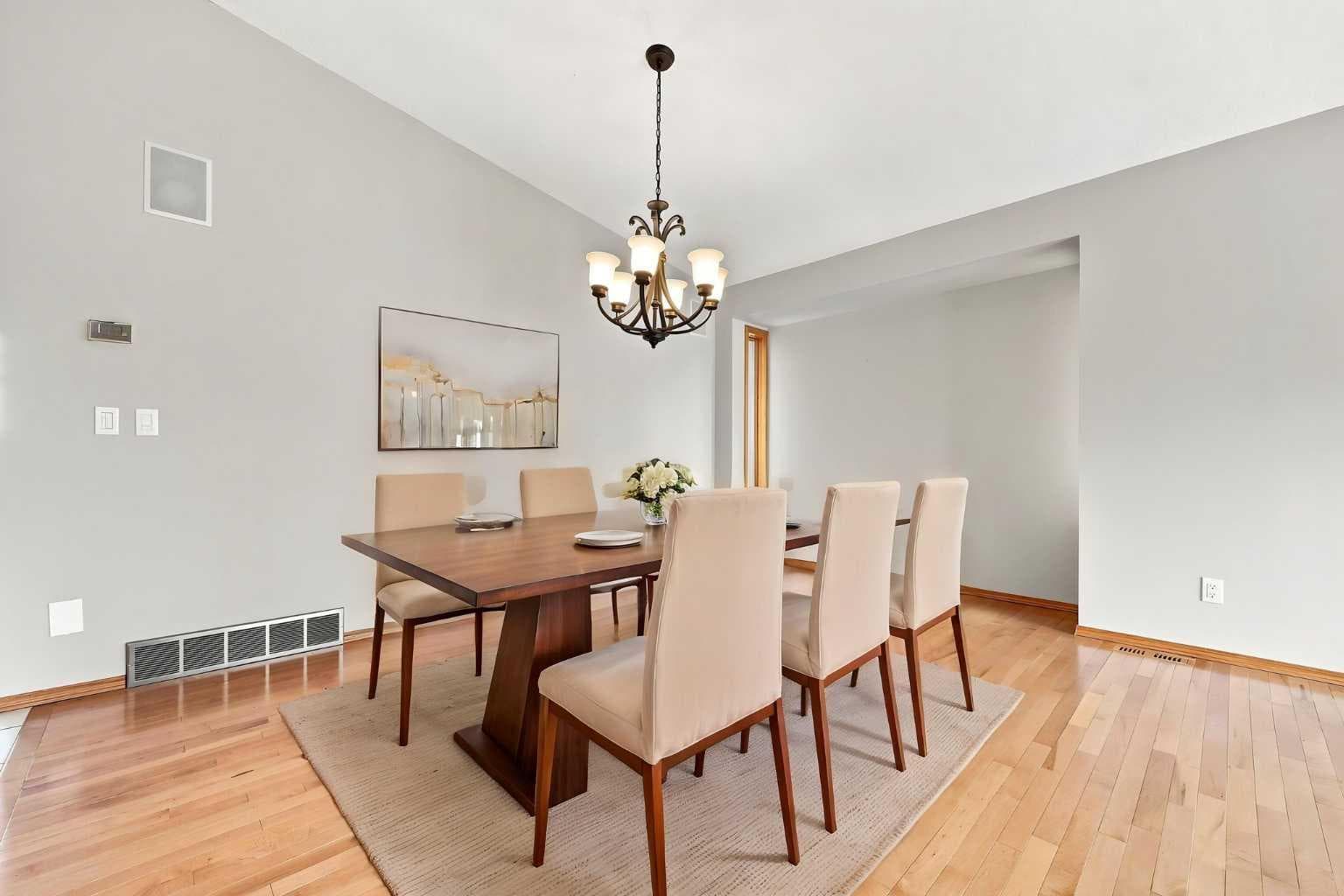 361 Santana Bay NW