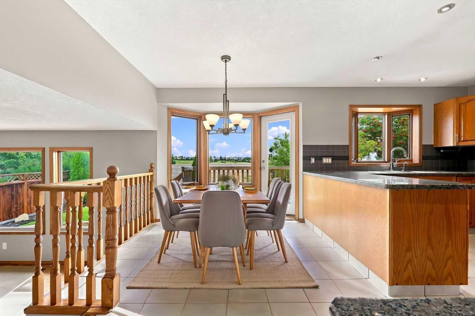 361 Santana Bay NW
