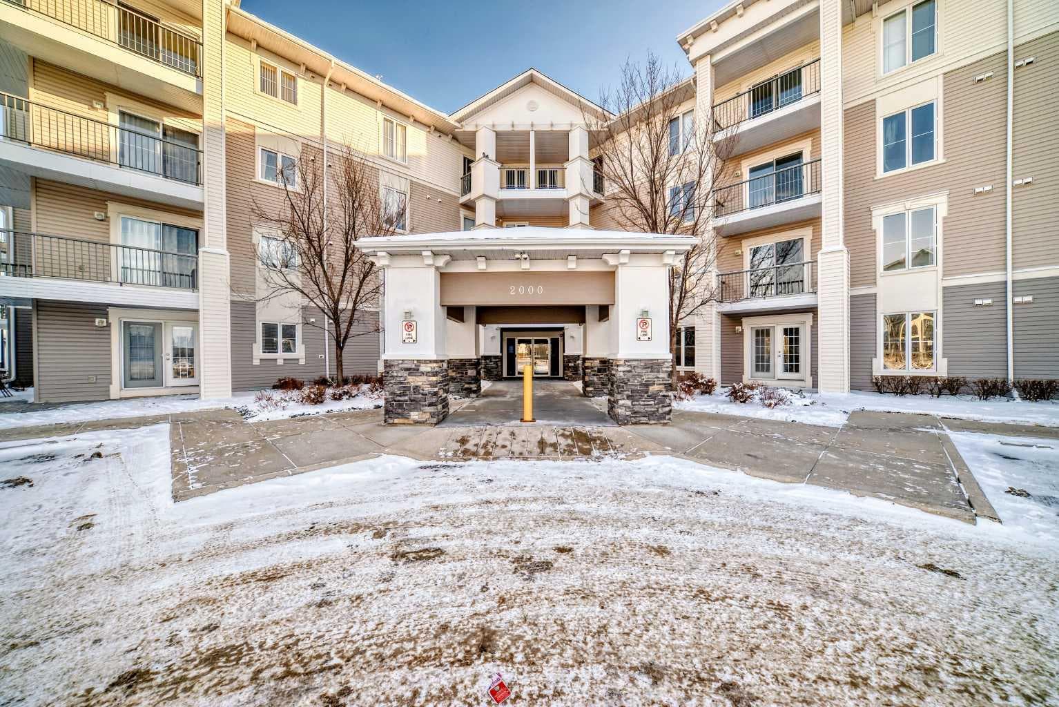 2413, 333 Taravista Drive NE