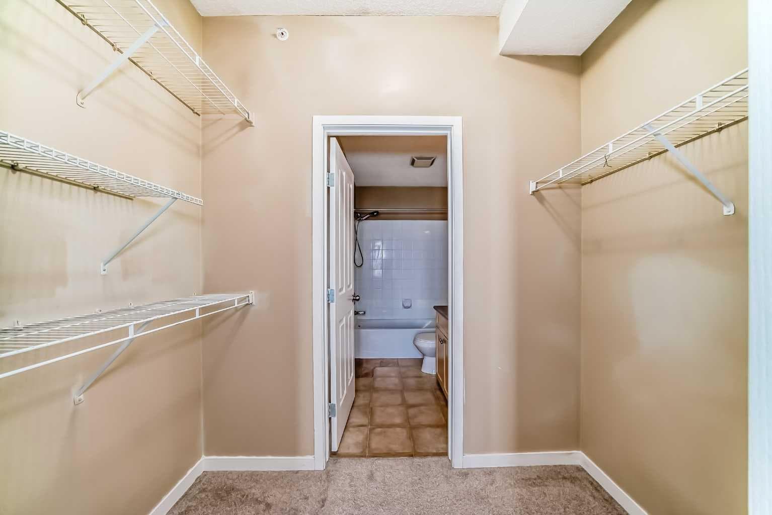 2413, 333 Taravista Drive NE