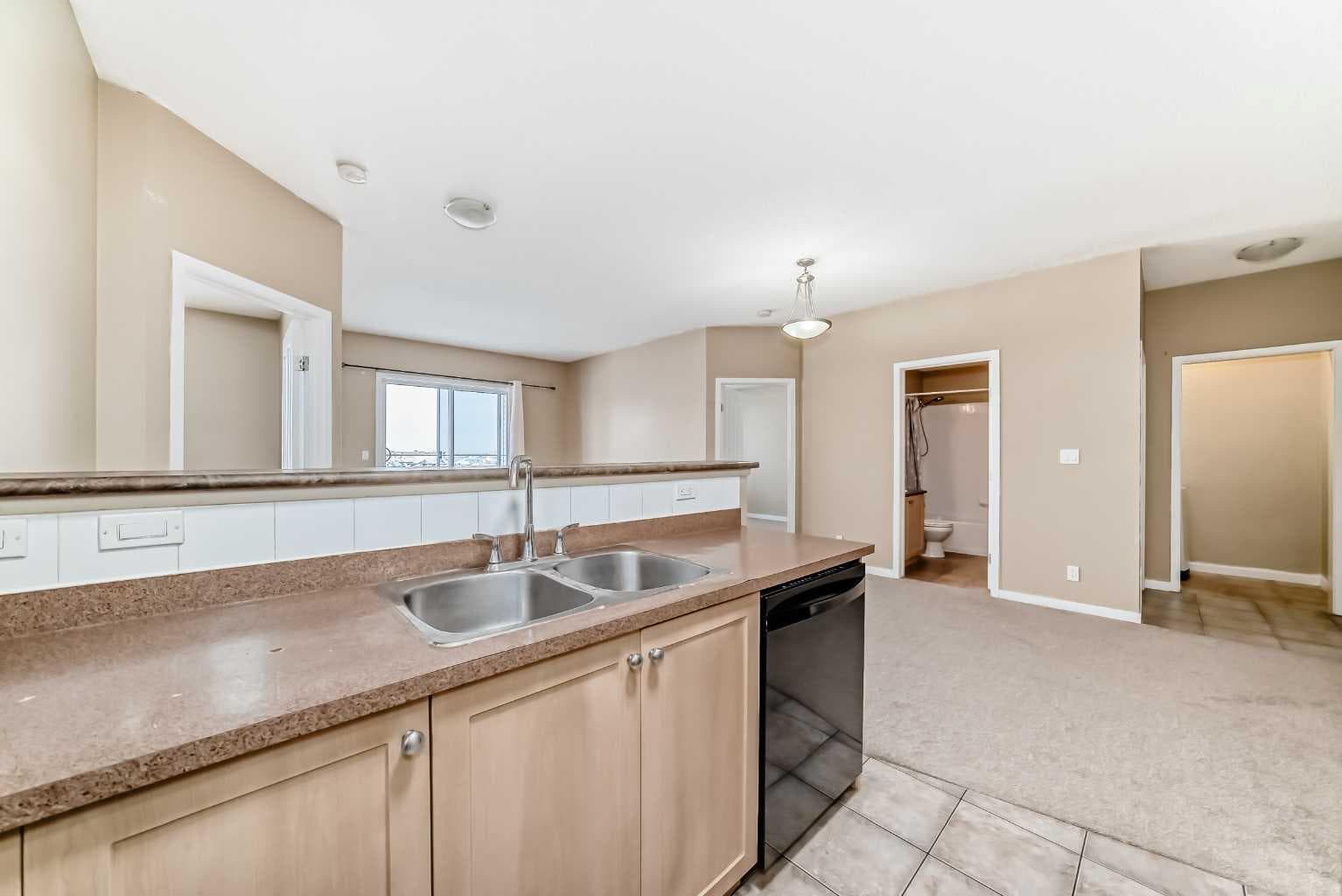 2413, 333 Taravista Drive NE