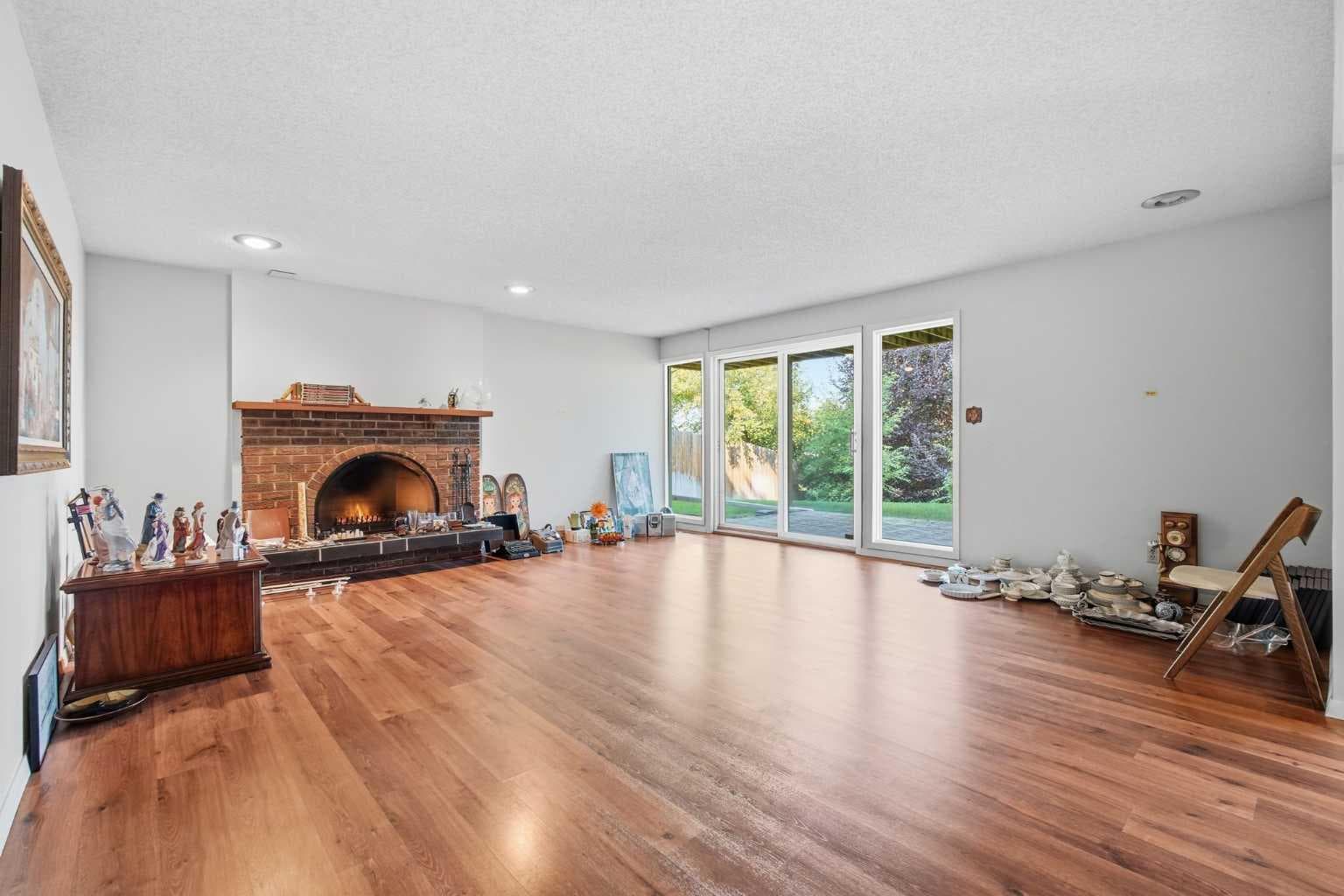336 Pump Hill Crescent SW