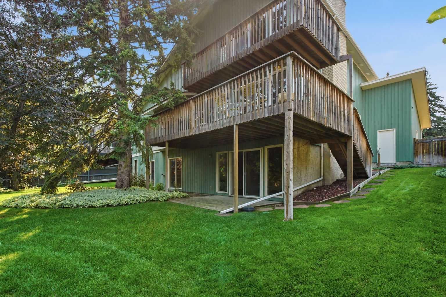 336 Pump Hill Crescent SW