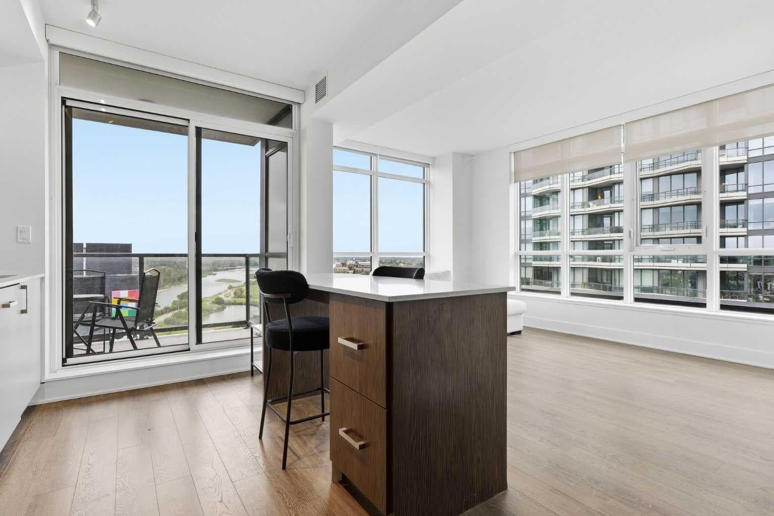 1301, 550 Riverfront Avenue SE