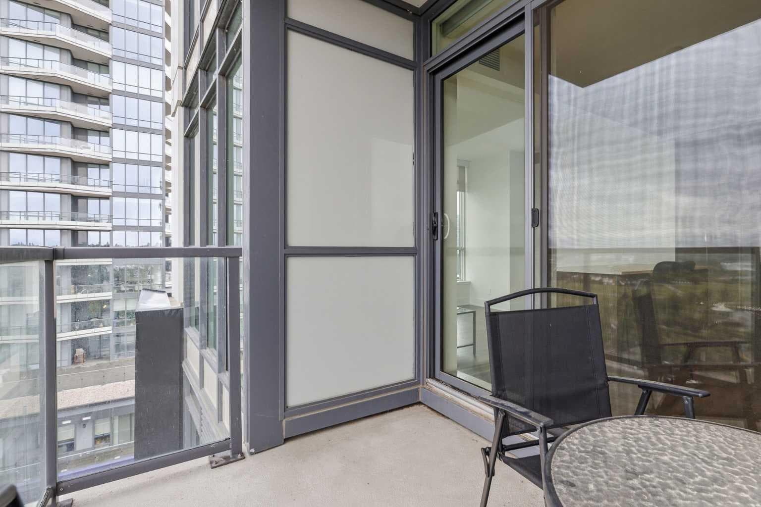 1301, 550 Riverfront Avenue SE