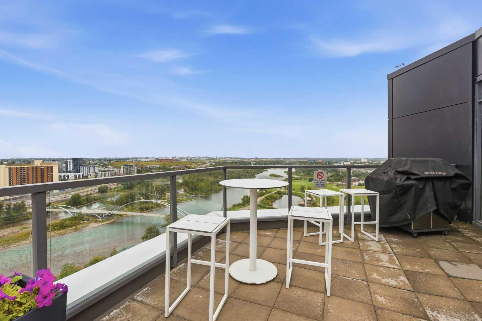 1301, 550 Riverfront Avenue SE