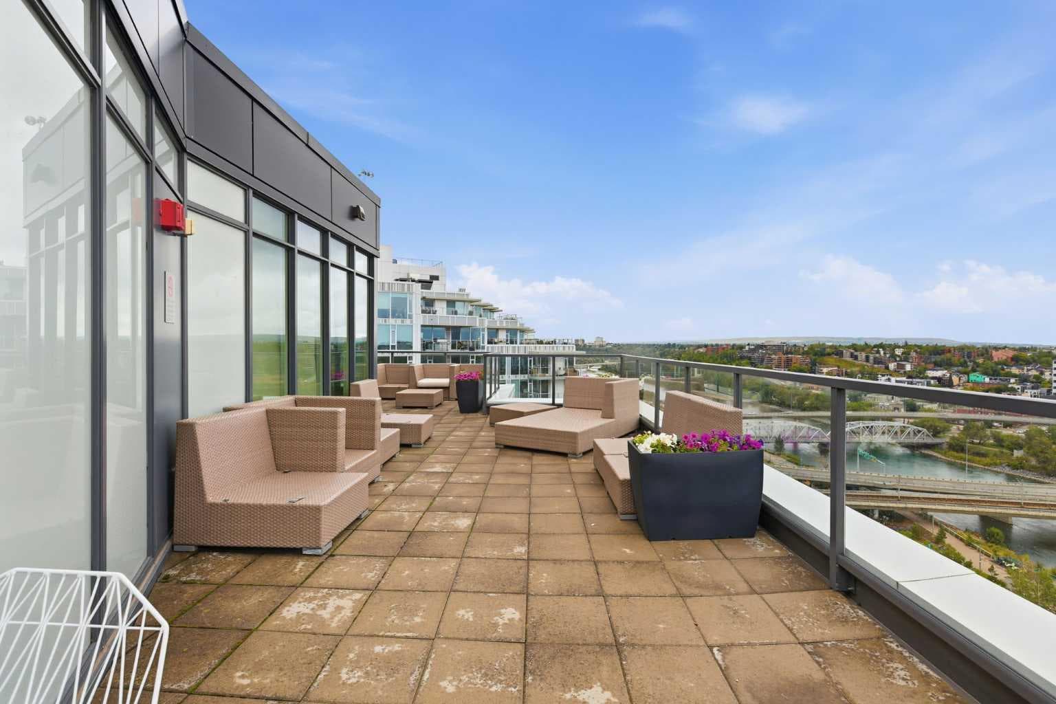 1301, 550 Riverfront Avenue SE
