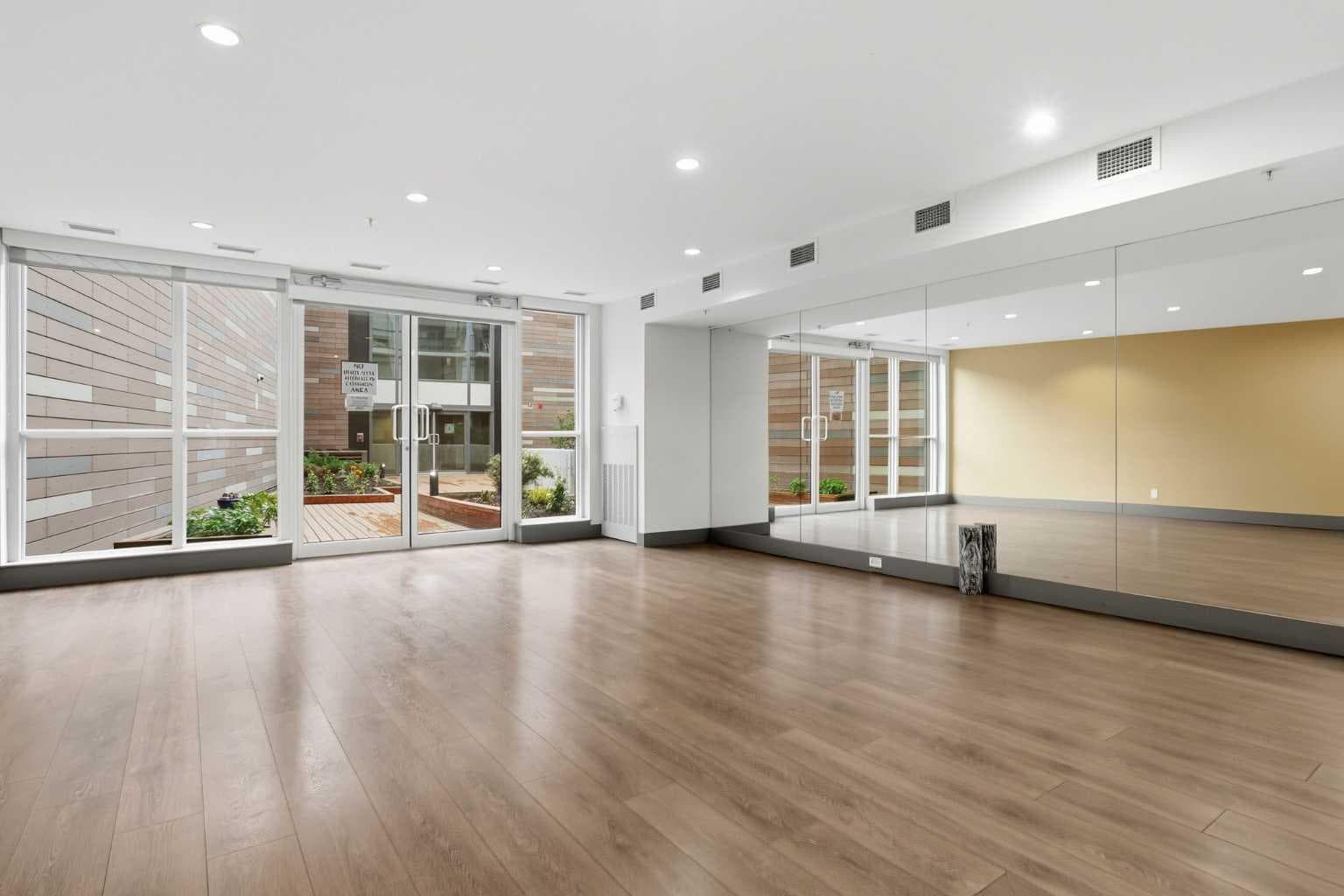 1301, 550 Riverfront Avenue SE