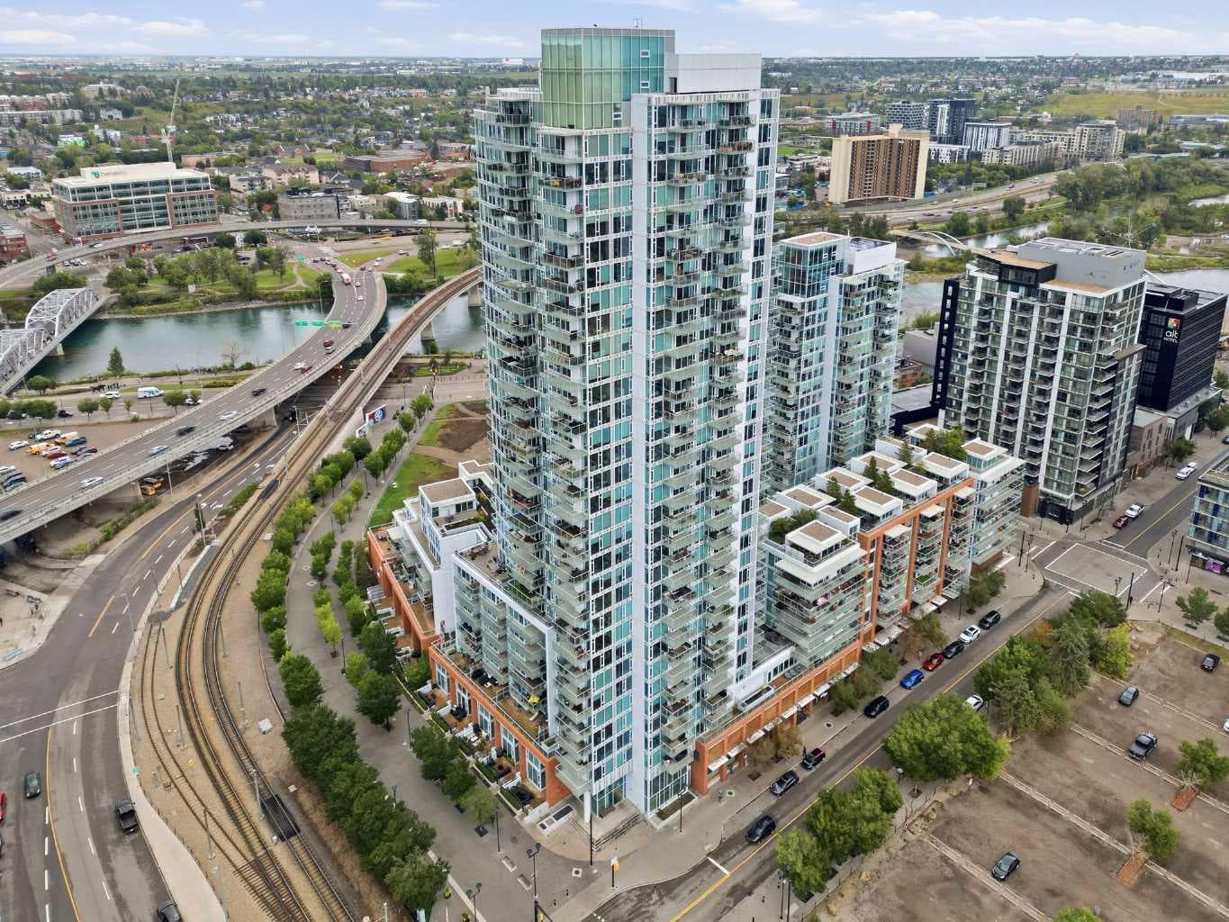 1301, 550 Riverfront Avenue SE