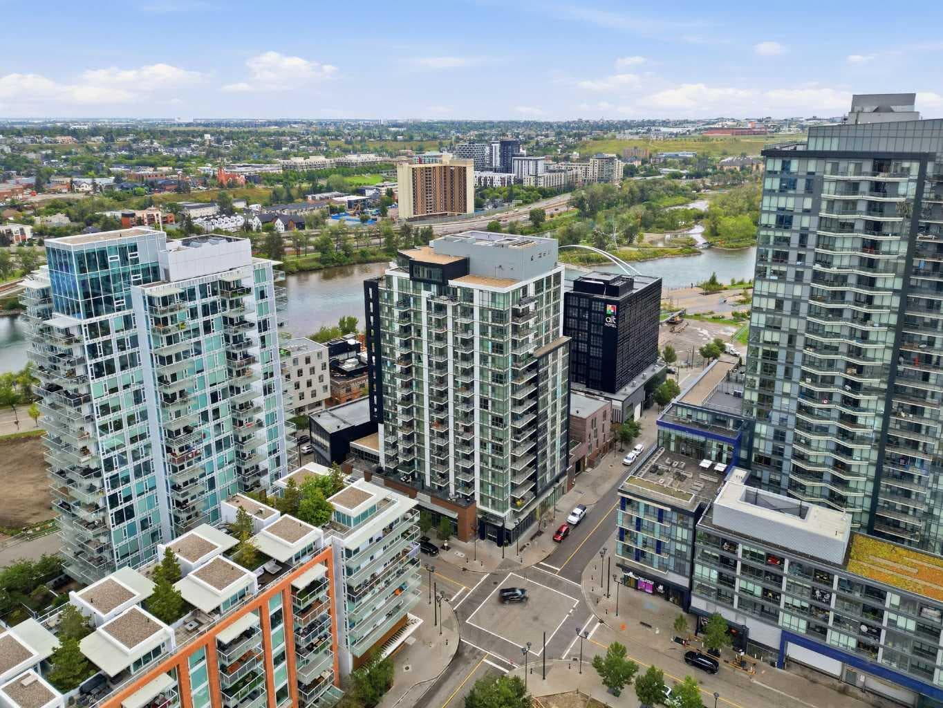 1301, 550 Riverfront Avenue SE
