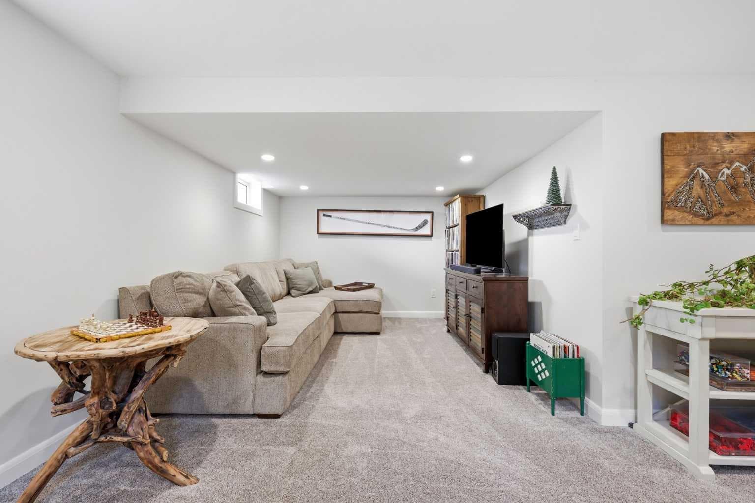 23 Winslow Crescent SW