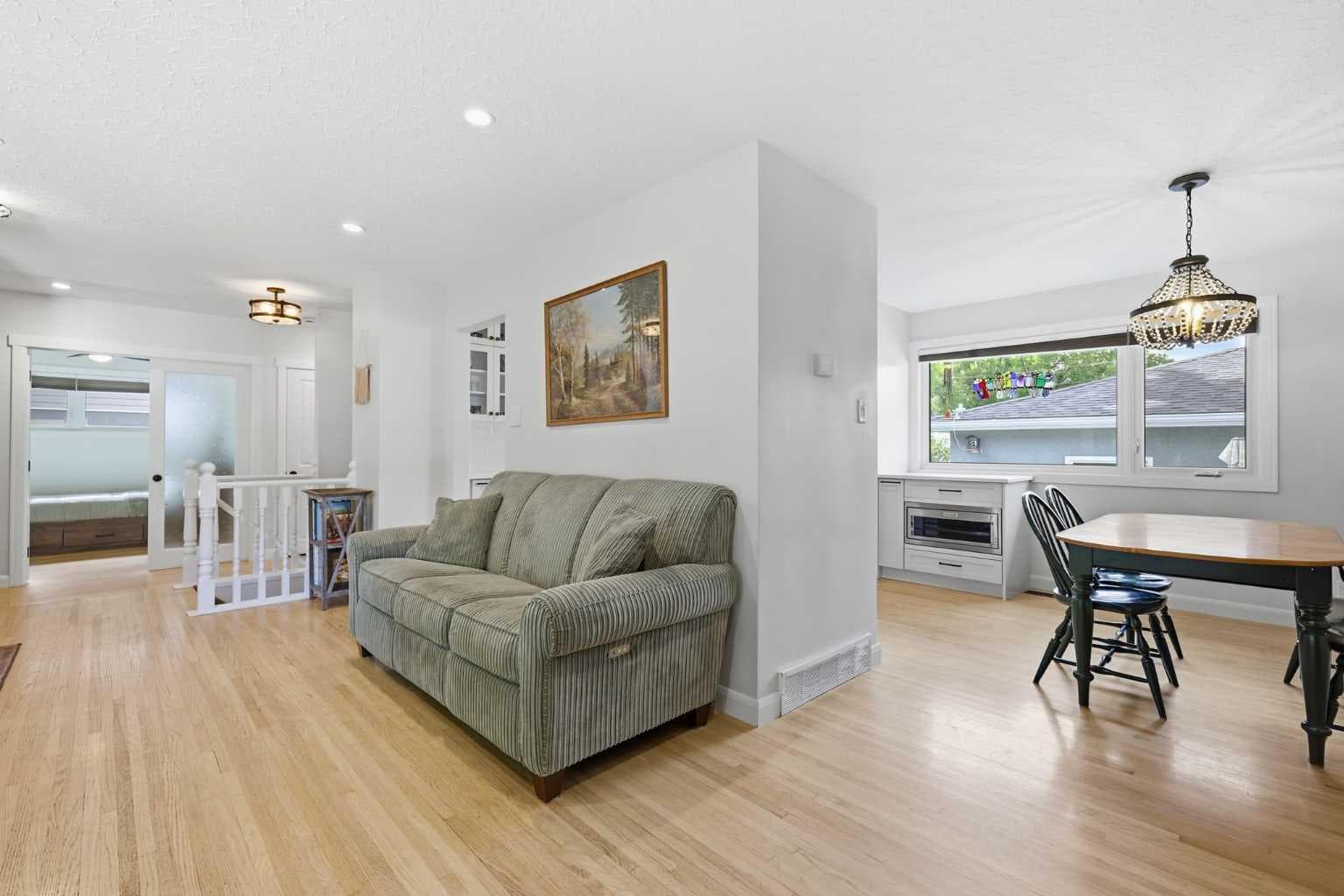 23 Winslow Crescent SW