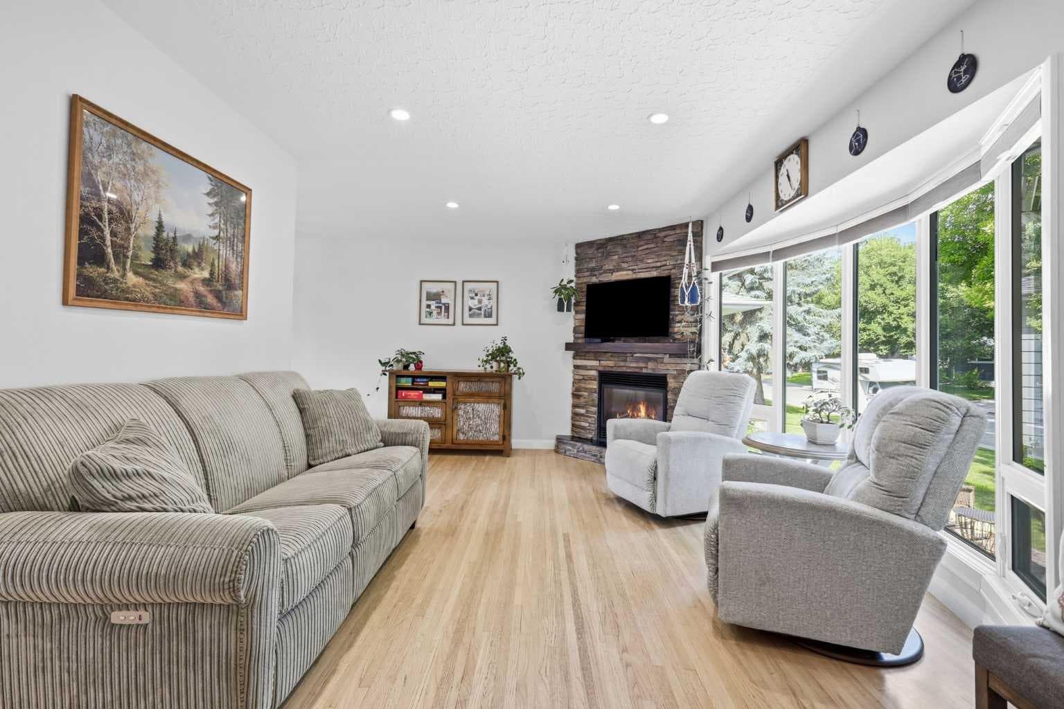 23 Winslow Crescent SW
