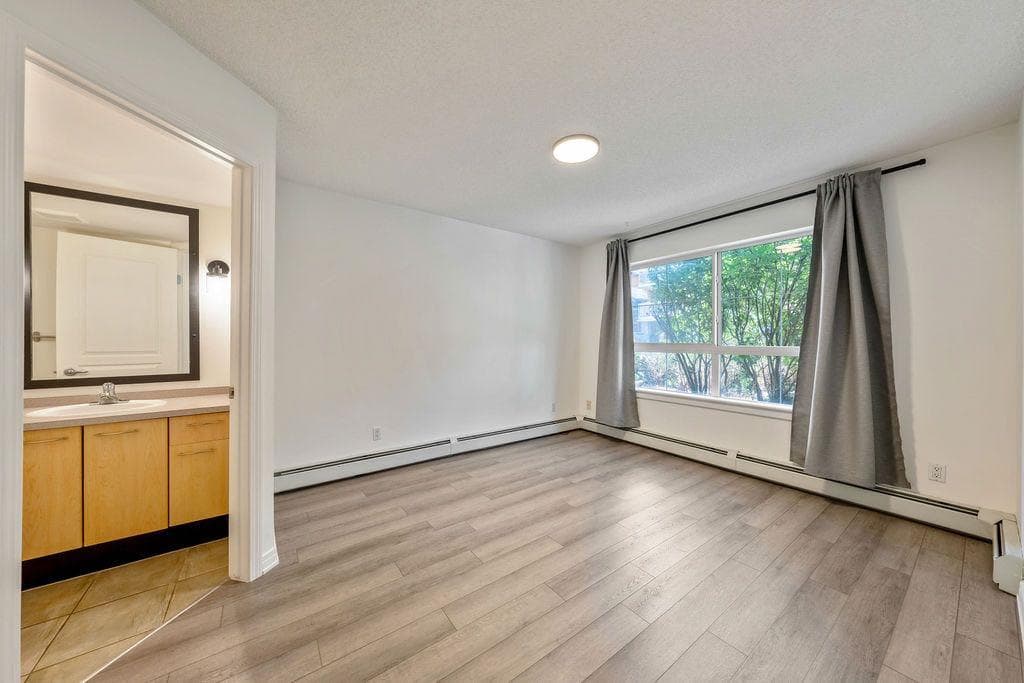 133, 22 Richard Place SW