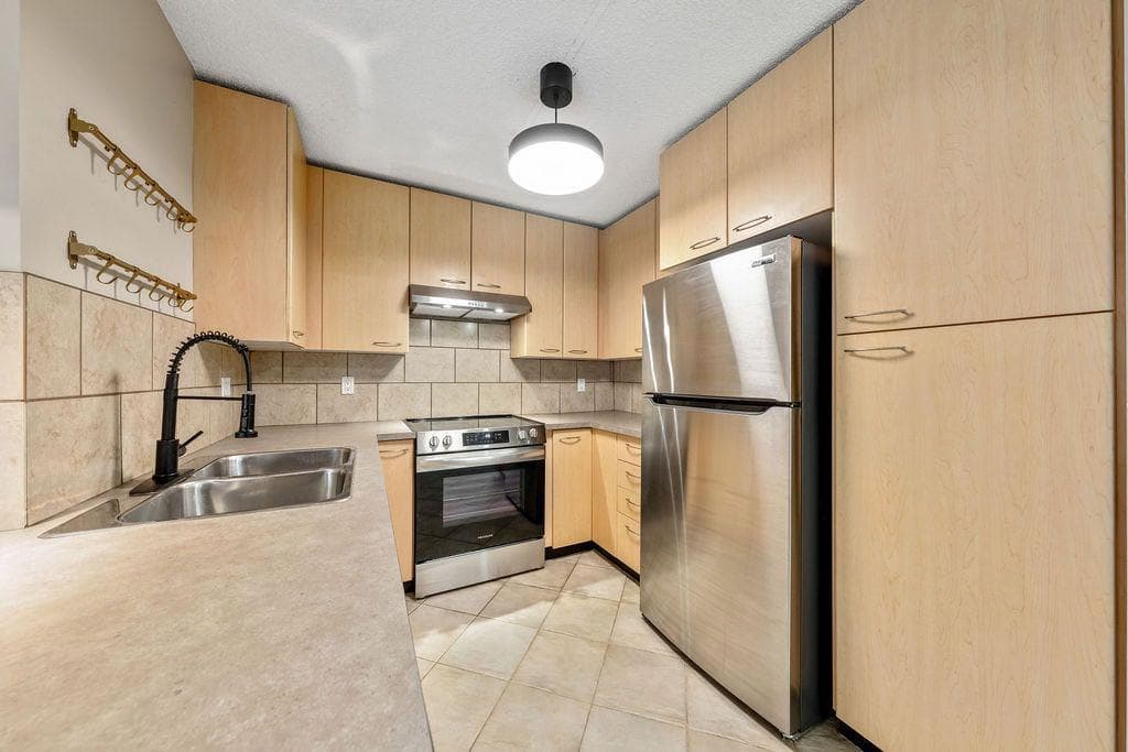 133, 22 Richard Place SW