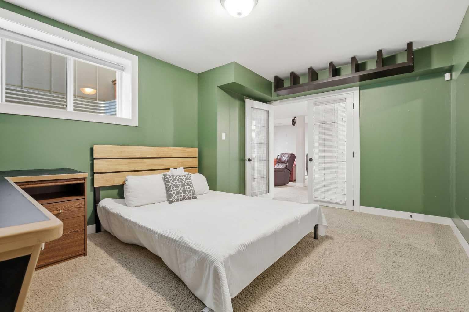 76 Douglas Park Boulevard SE