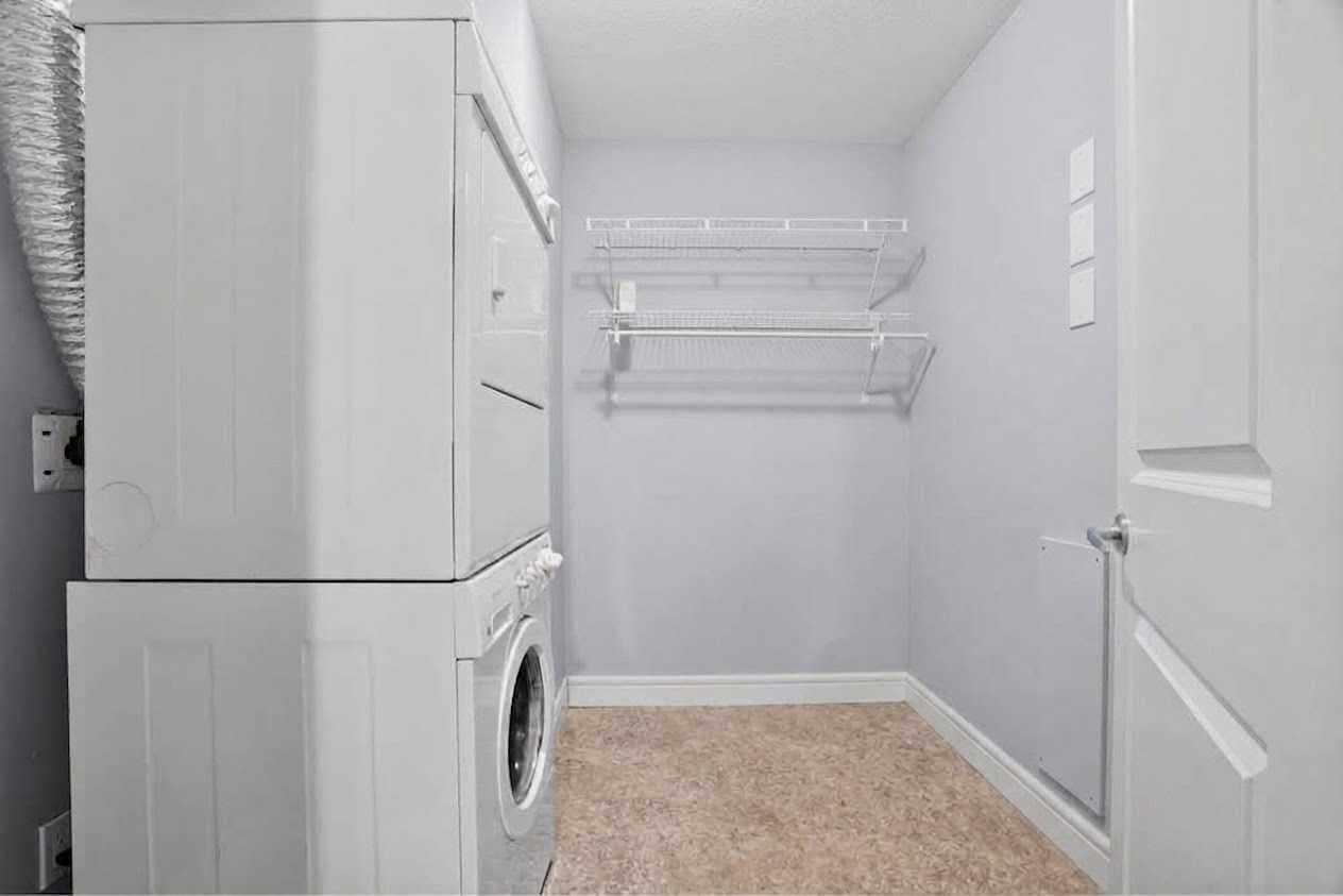 3103, 15 Sunset Square NE