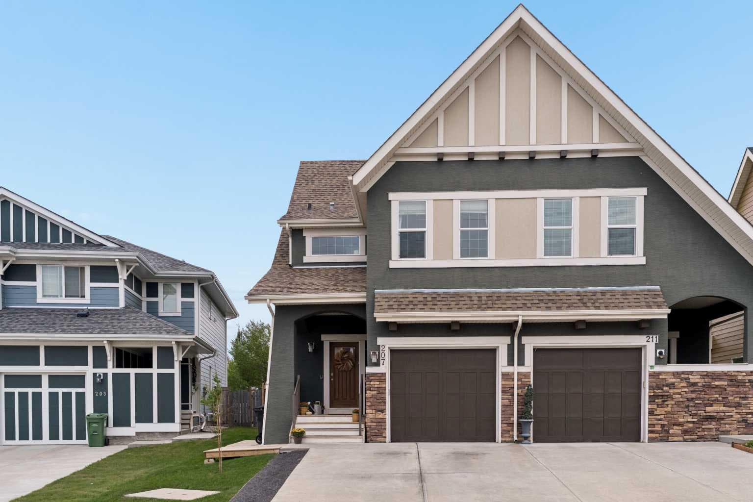 207 Mahogany Grove SE