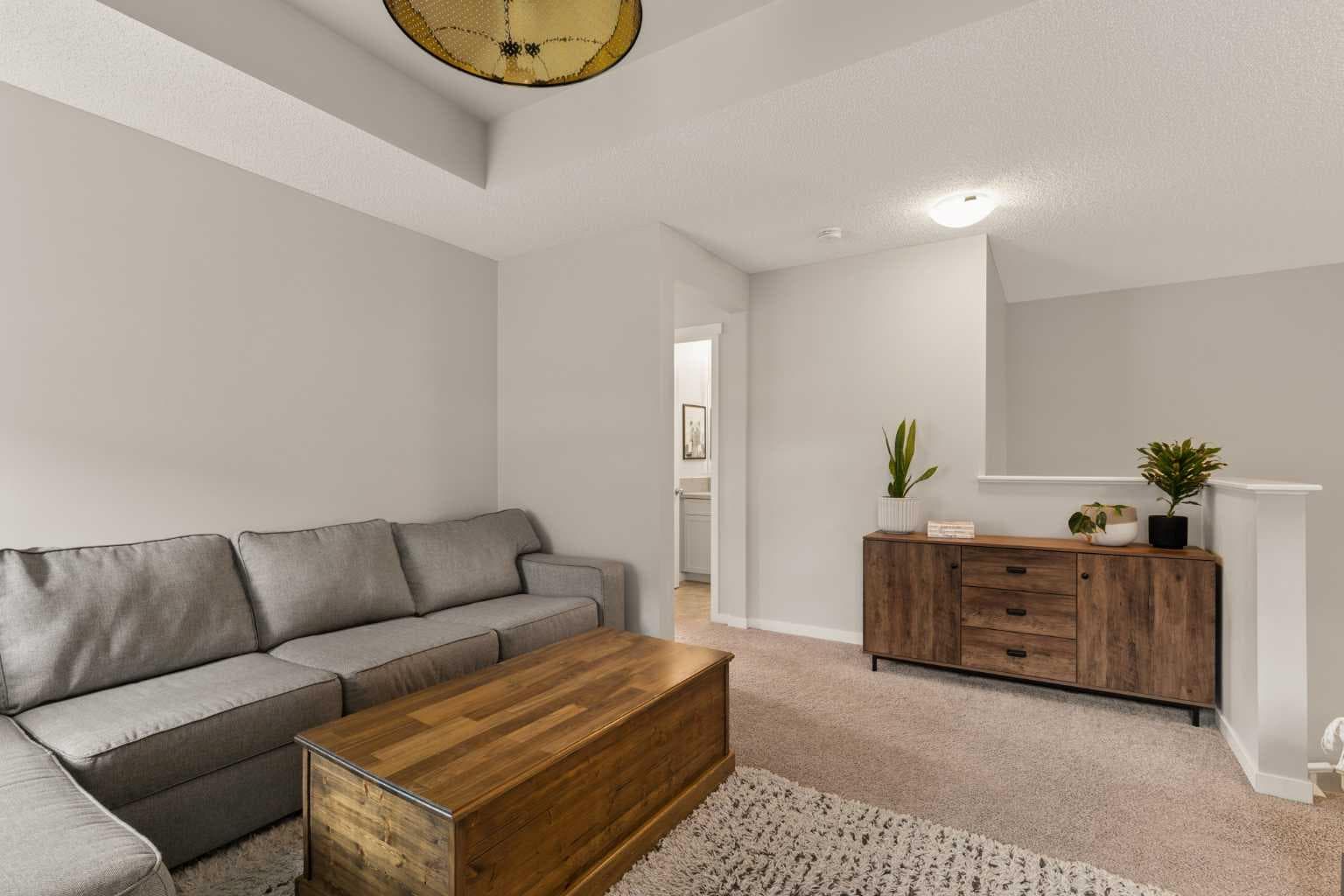 207 Mahogany Grove SE