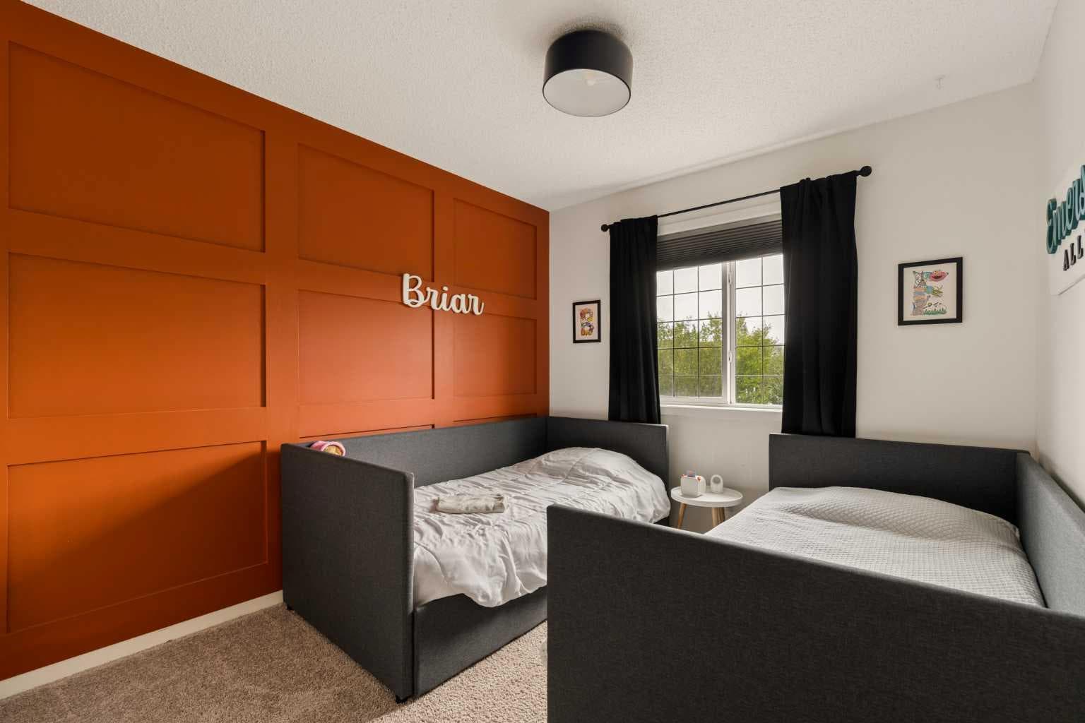 207 Mahogany Grove SE