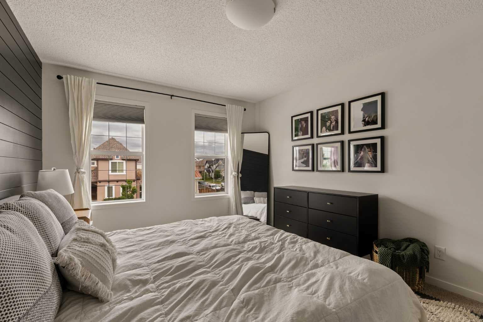 207 Mahogany Grove SE