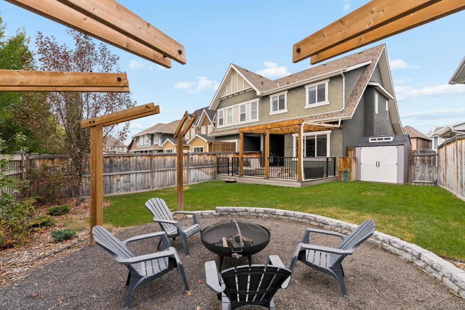 207 Mahogany Grove SE