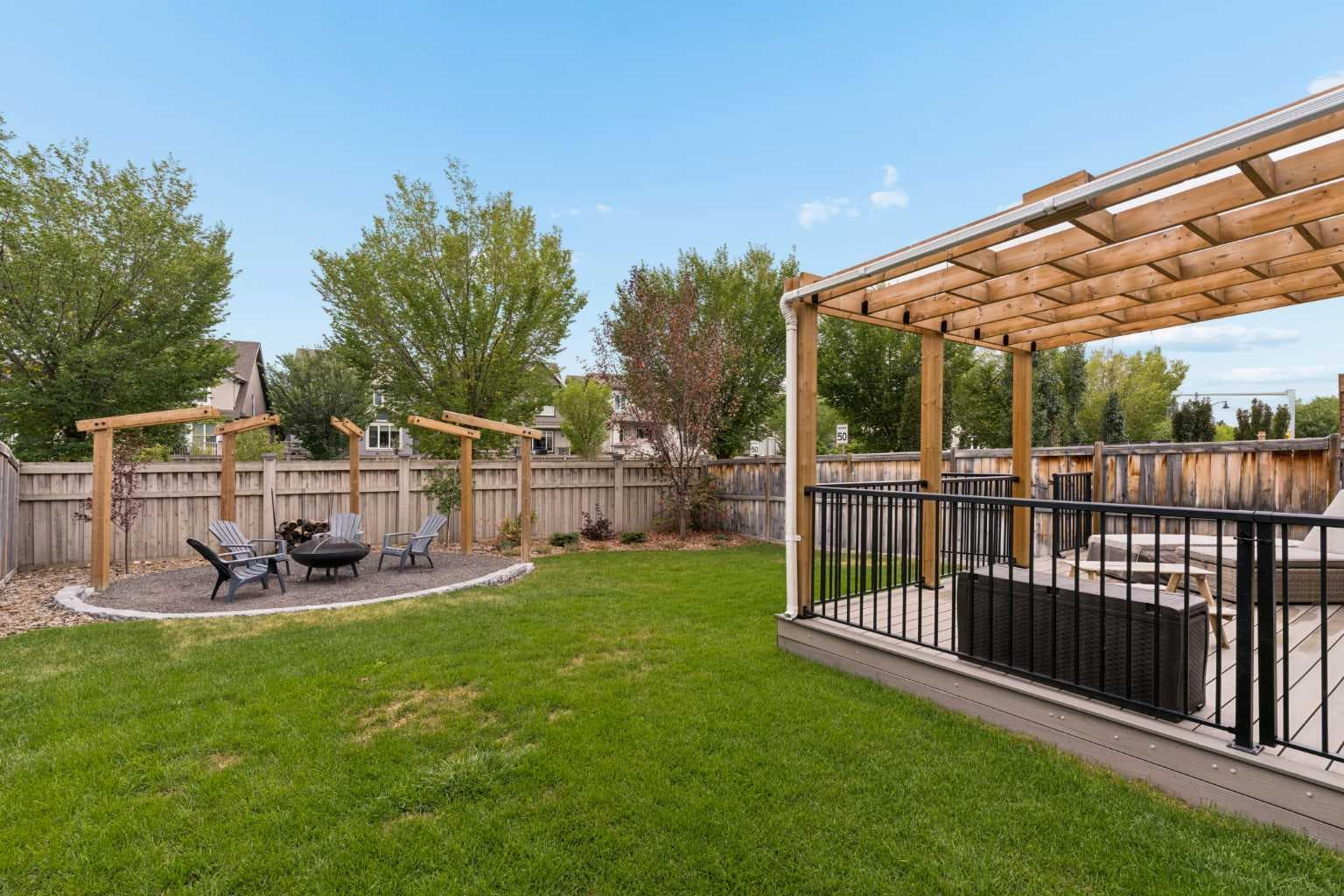 207 Mahogany Grove SE
