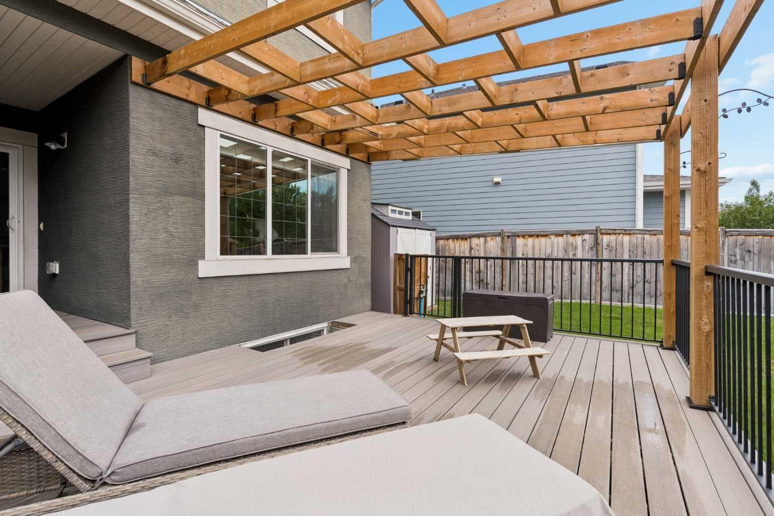 207 Mahogany Grove SE