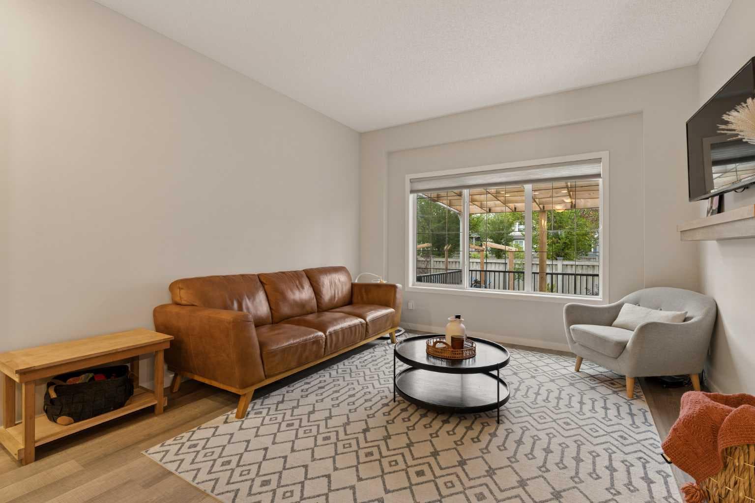 207 Mahogany Grove SE