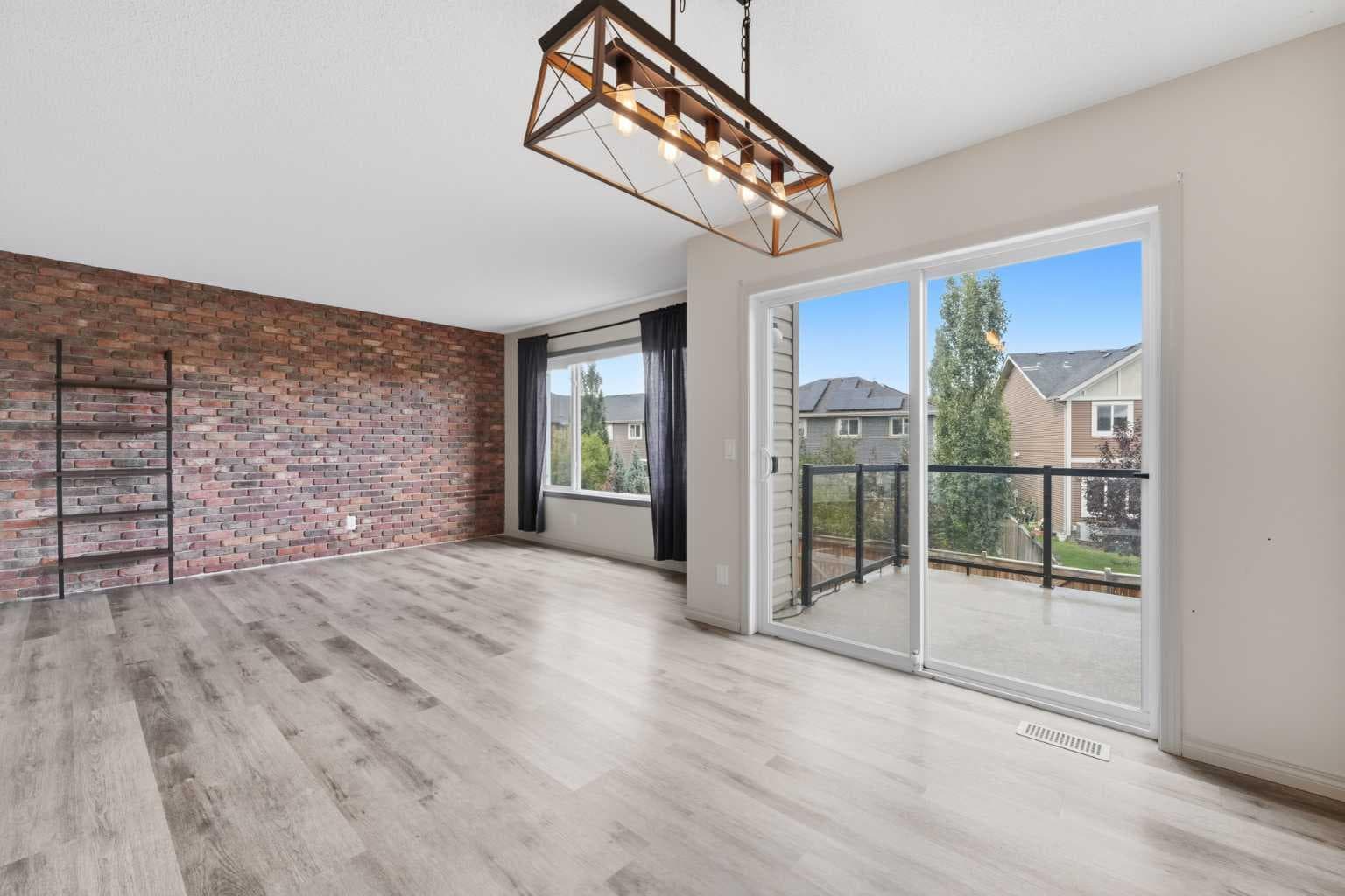 161 Sunset Common 