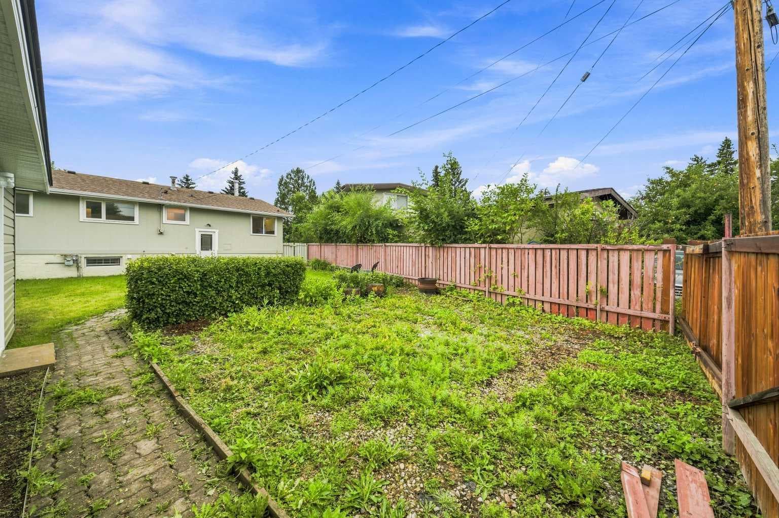 248 Huntcroft Road NE
