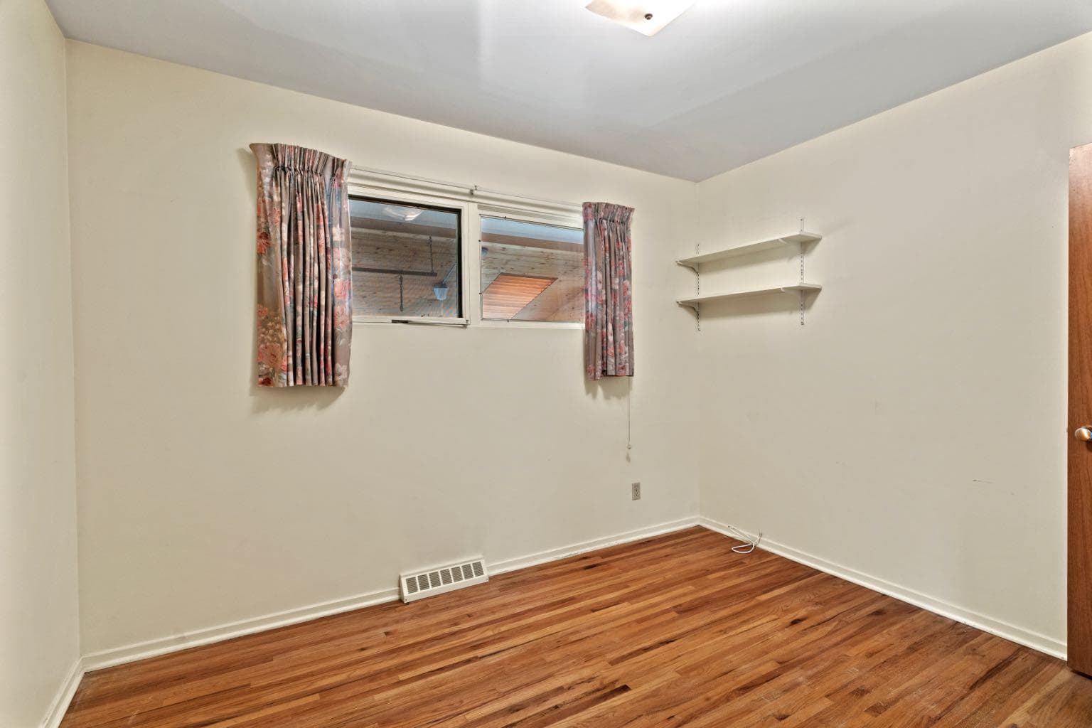 31 Foster Road SE