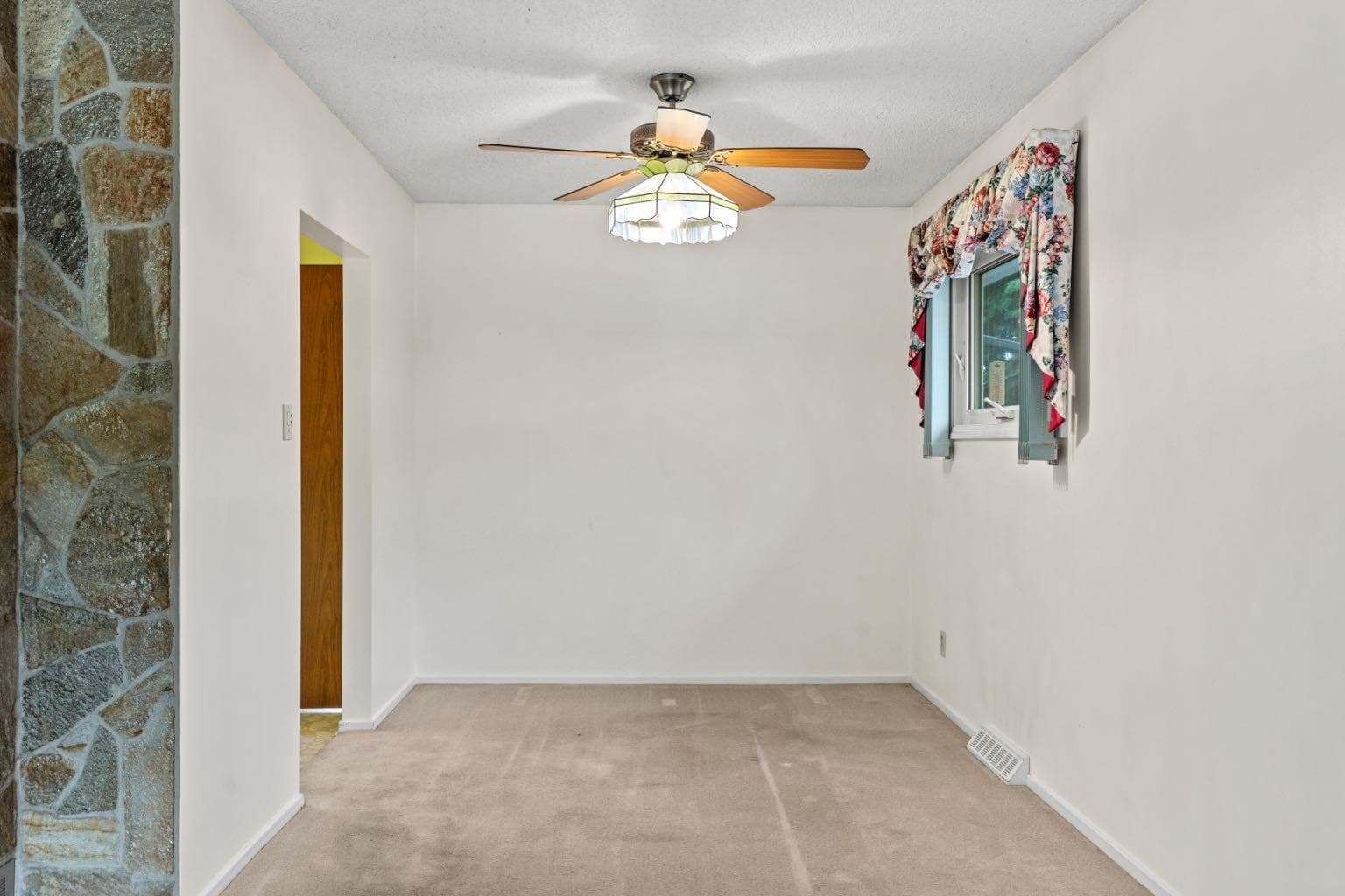 31 Foster Road SE