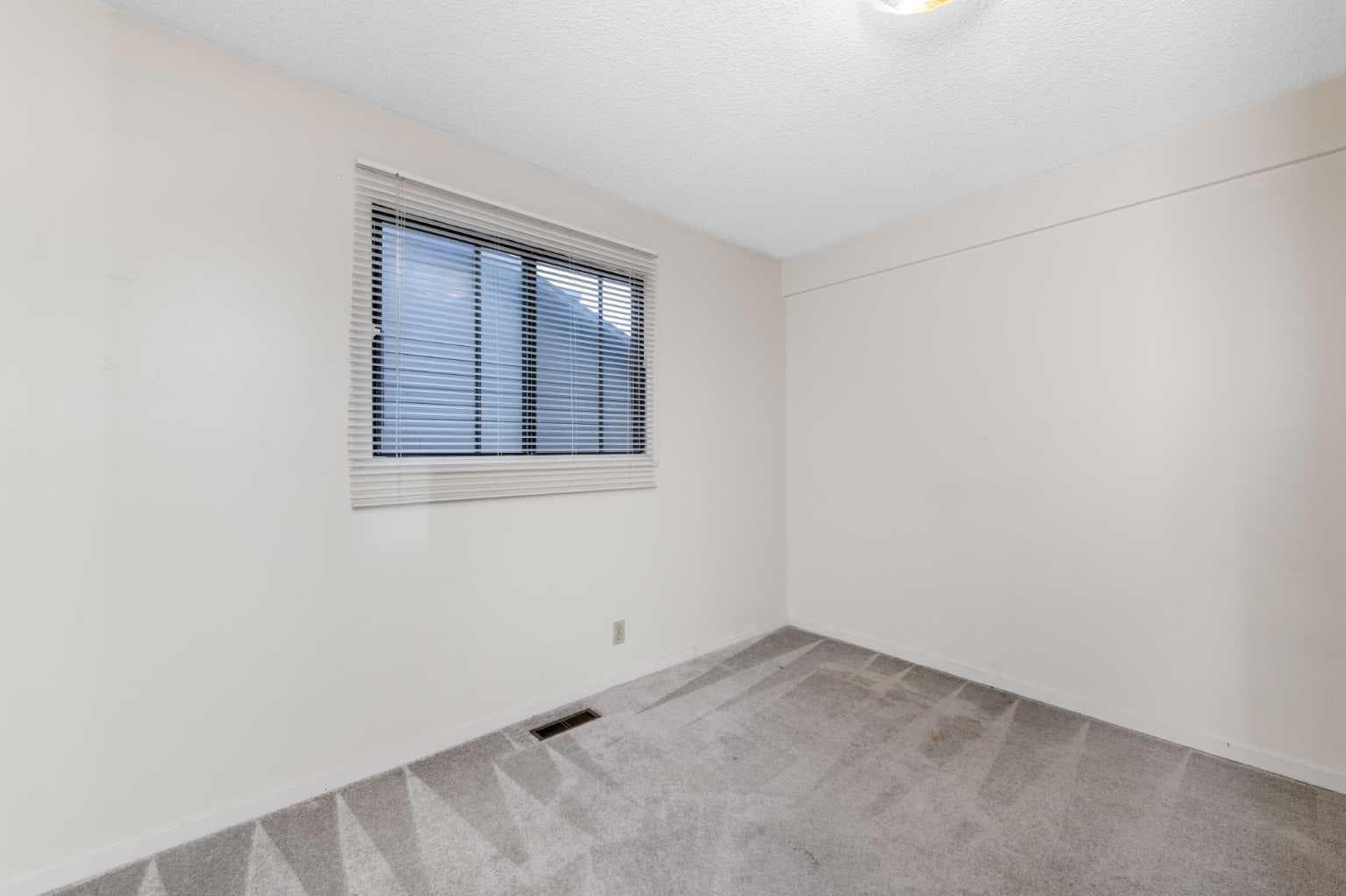 41 Edgeford Way NW