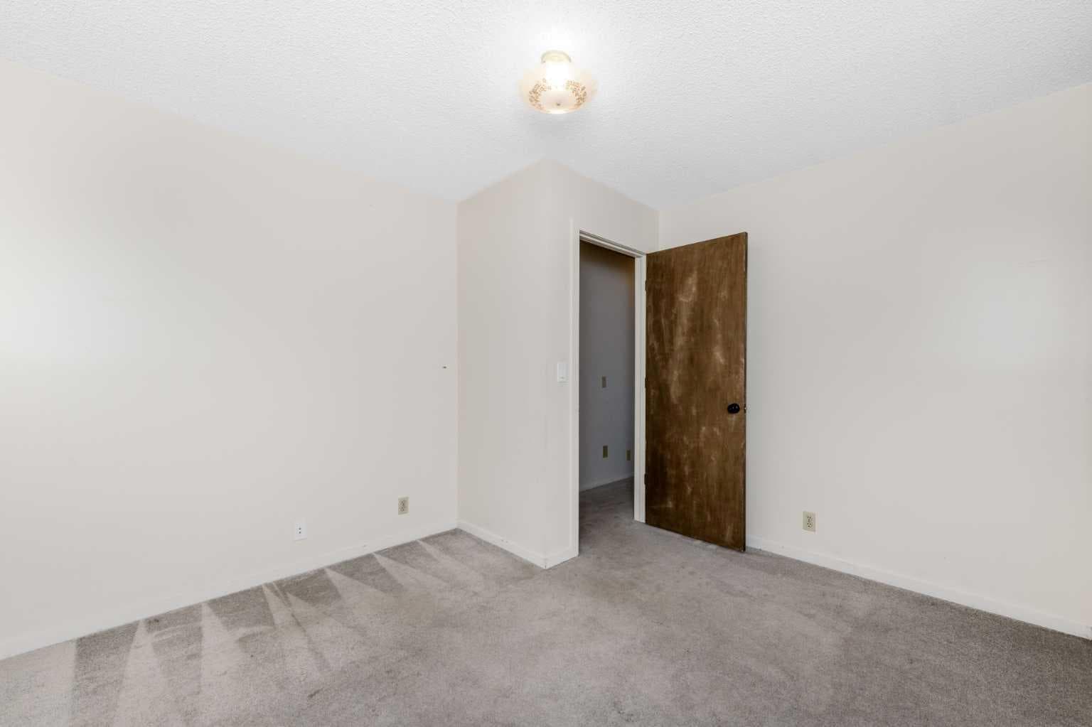 41 Edgeford Way NW