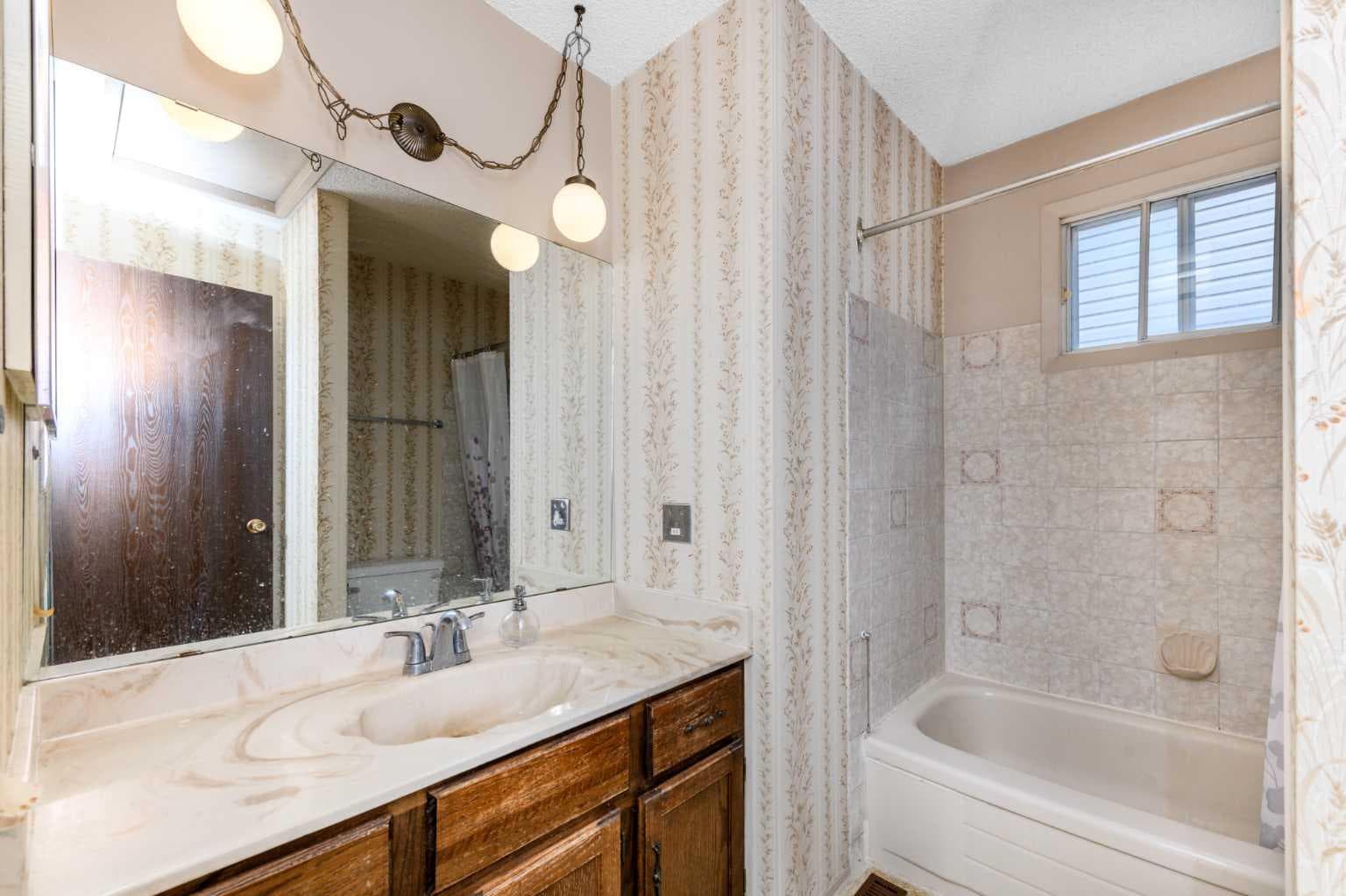 41 Edgeford Way NW