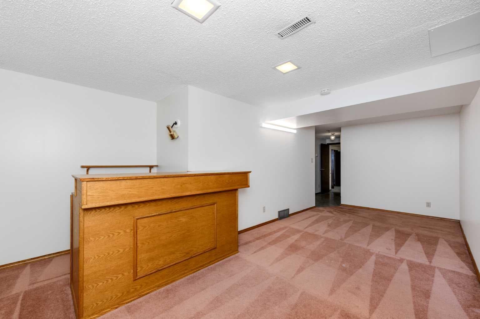 41 Edgeford Way NW