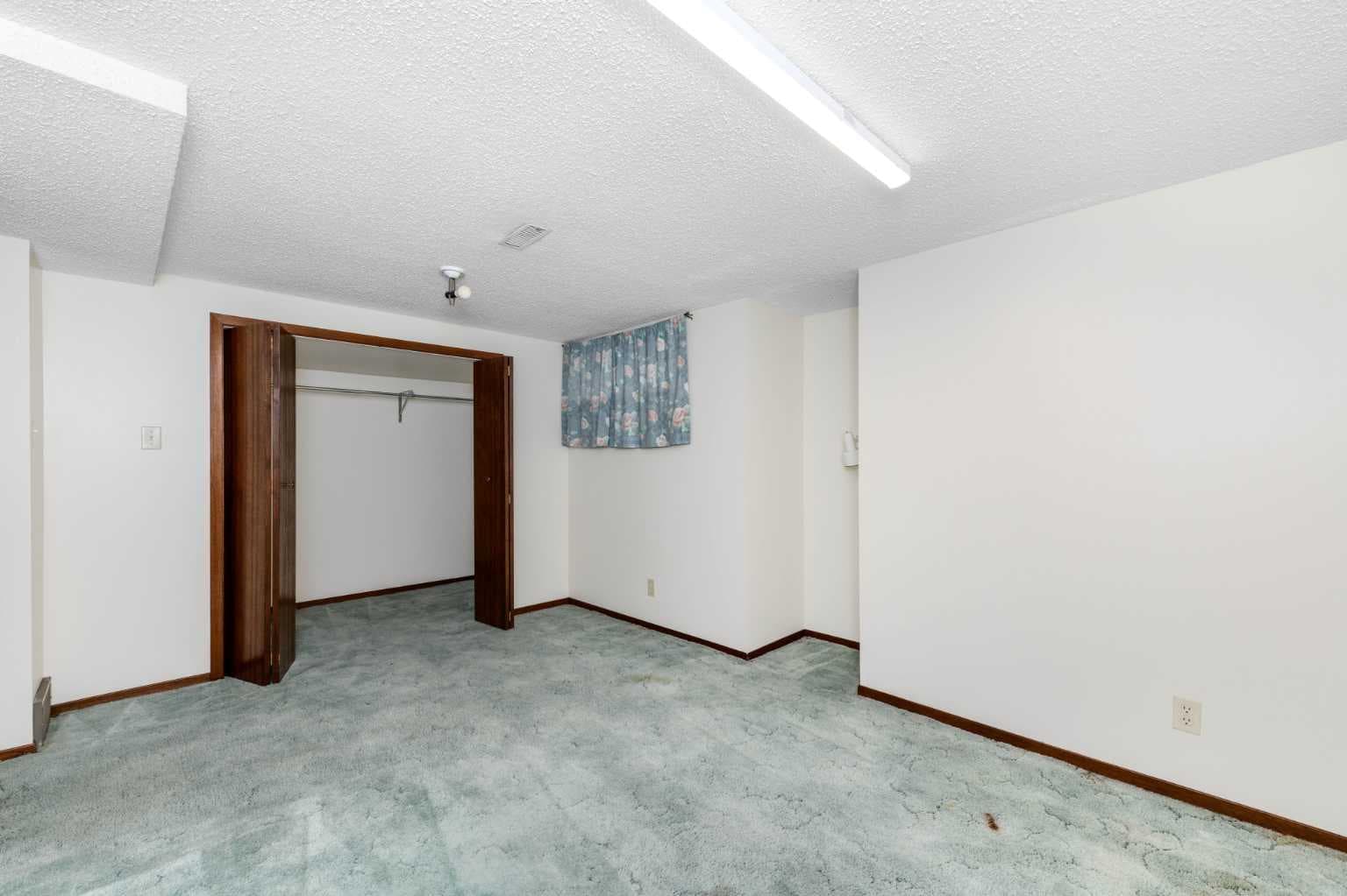 41 Edgeford Way NW