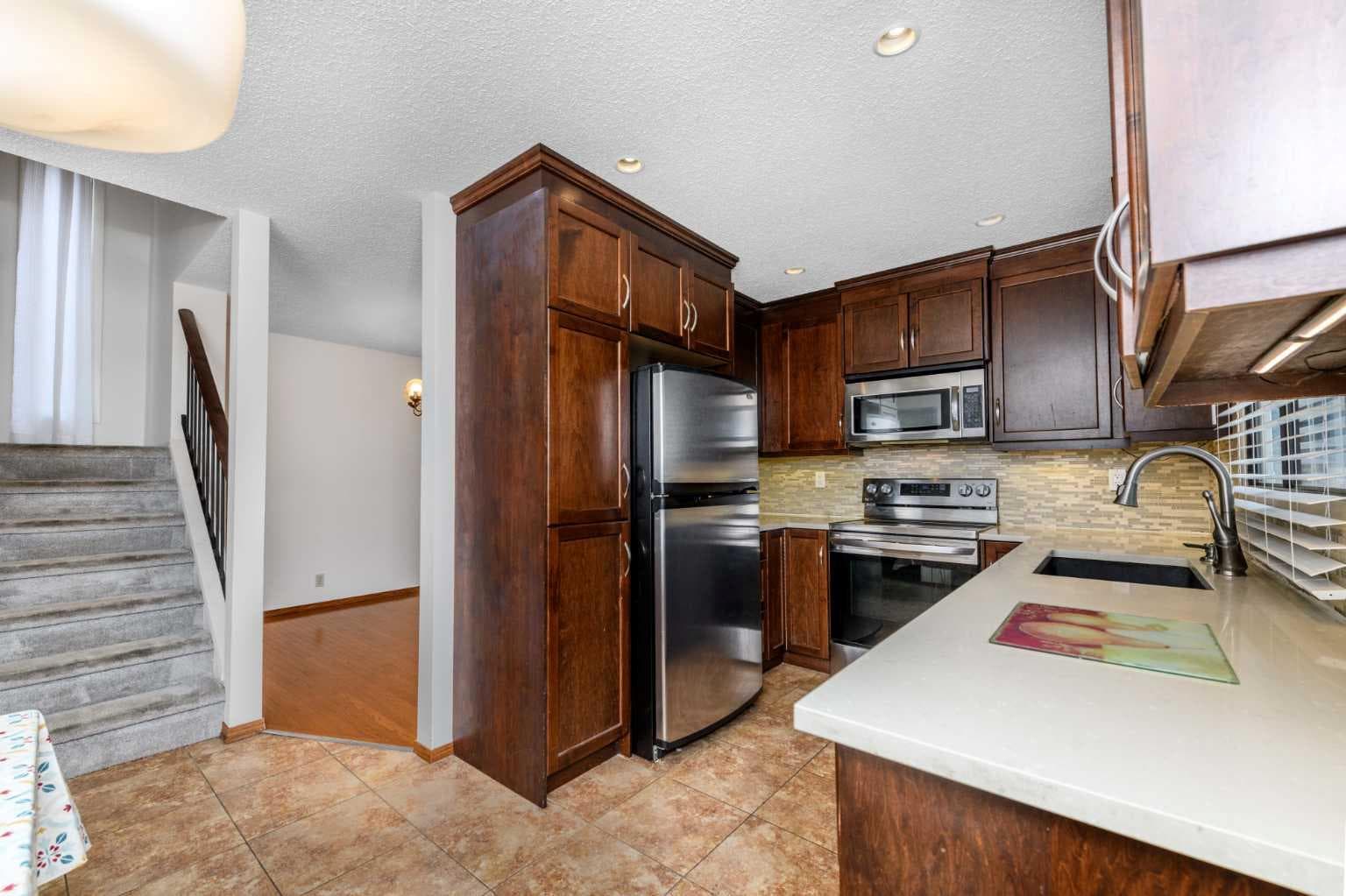 41 Edgeford Way NW