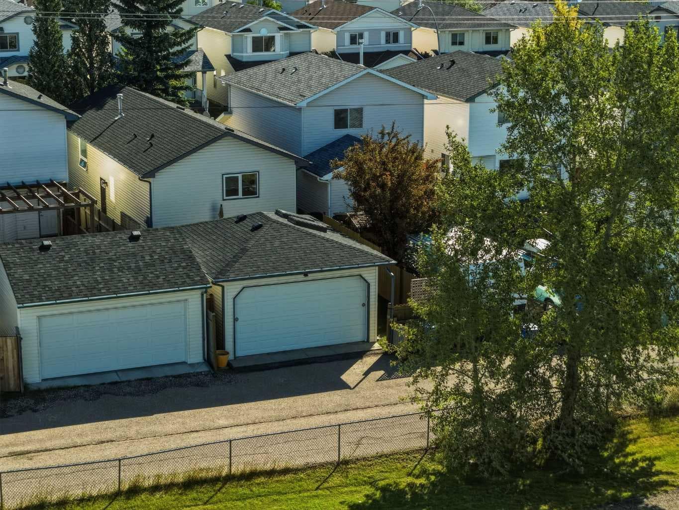101 Arbour Wood Mews NW