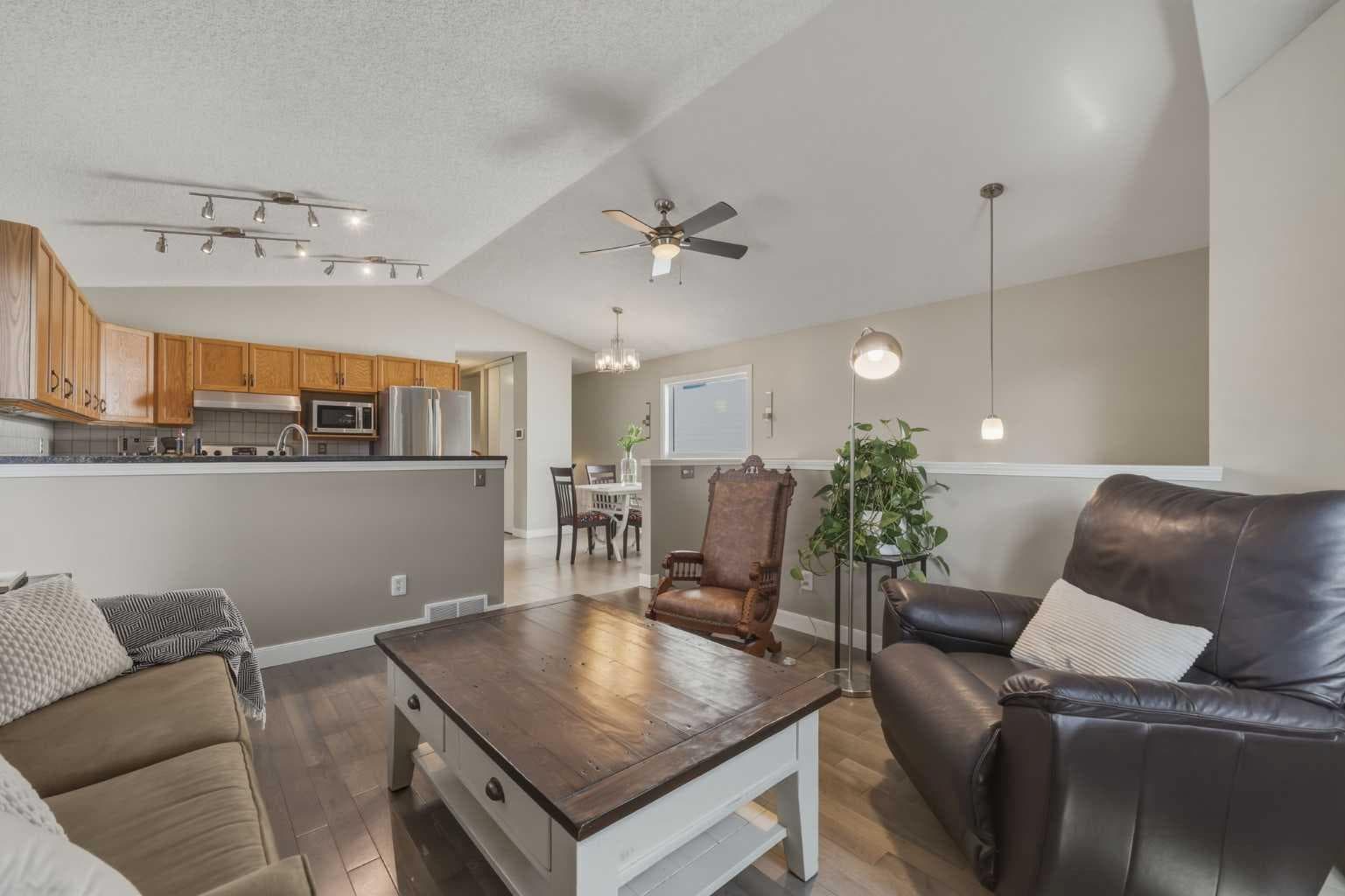 101 Arbour Wood Mews NW