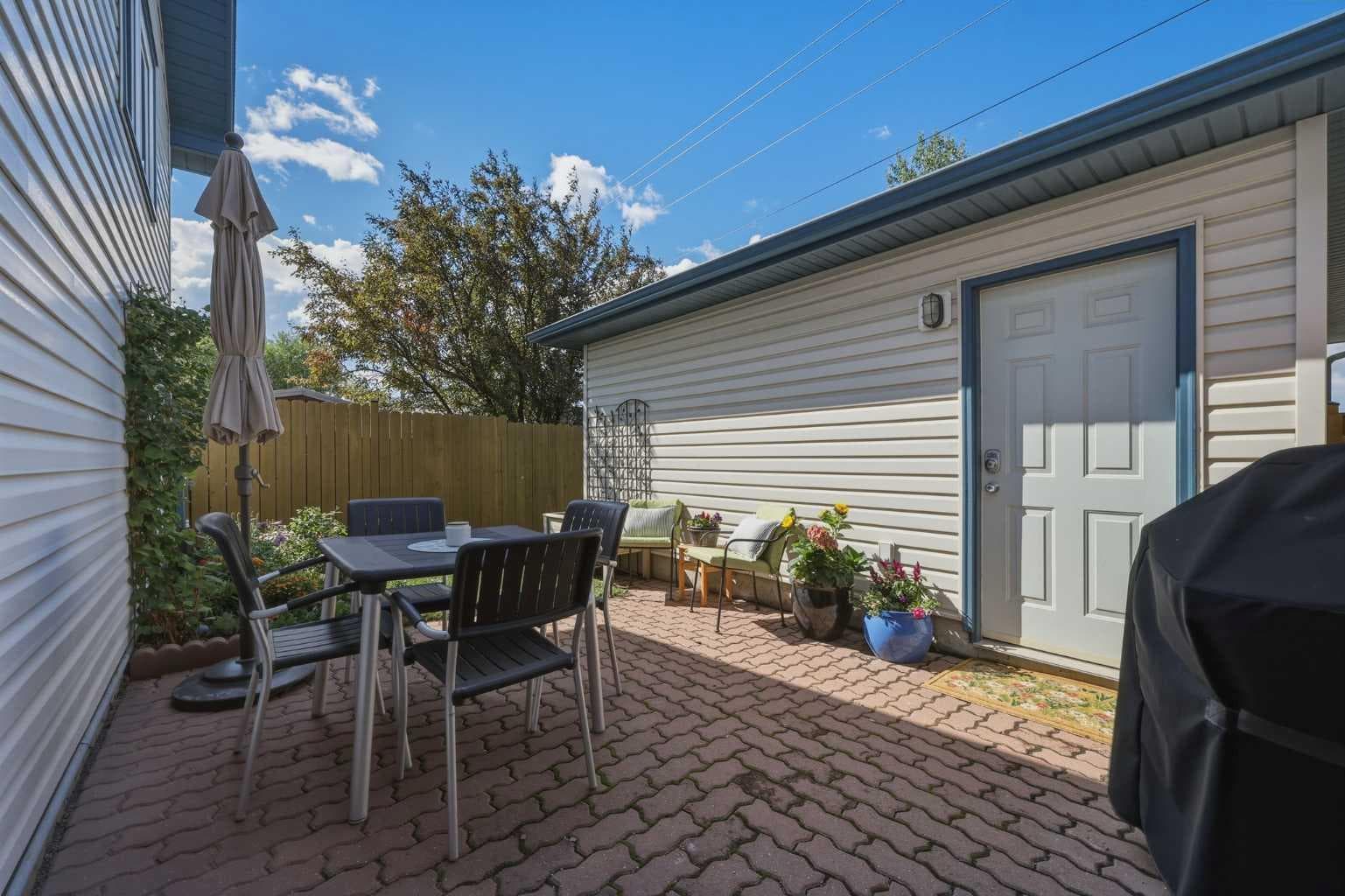 101 Arbour Wood Mews NW
