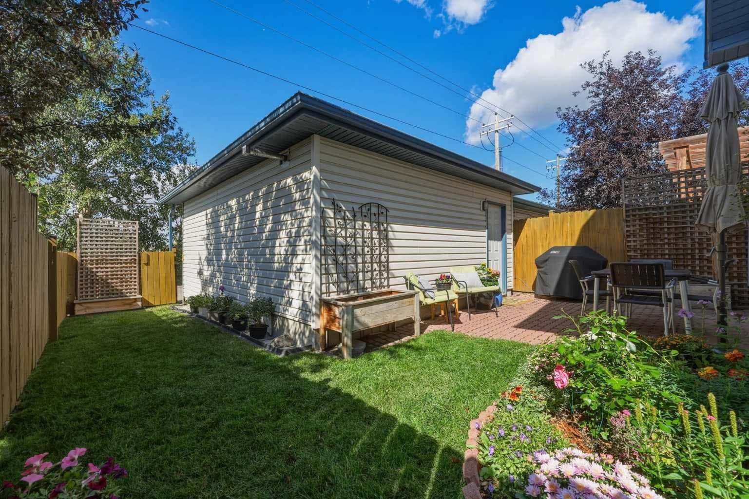 101 Arbour Wood Mews NW