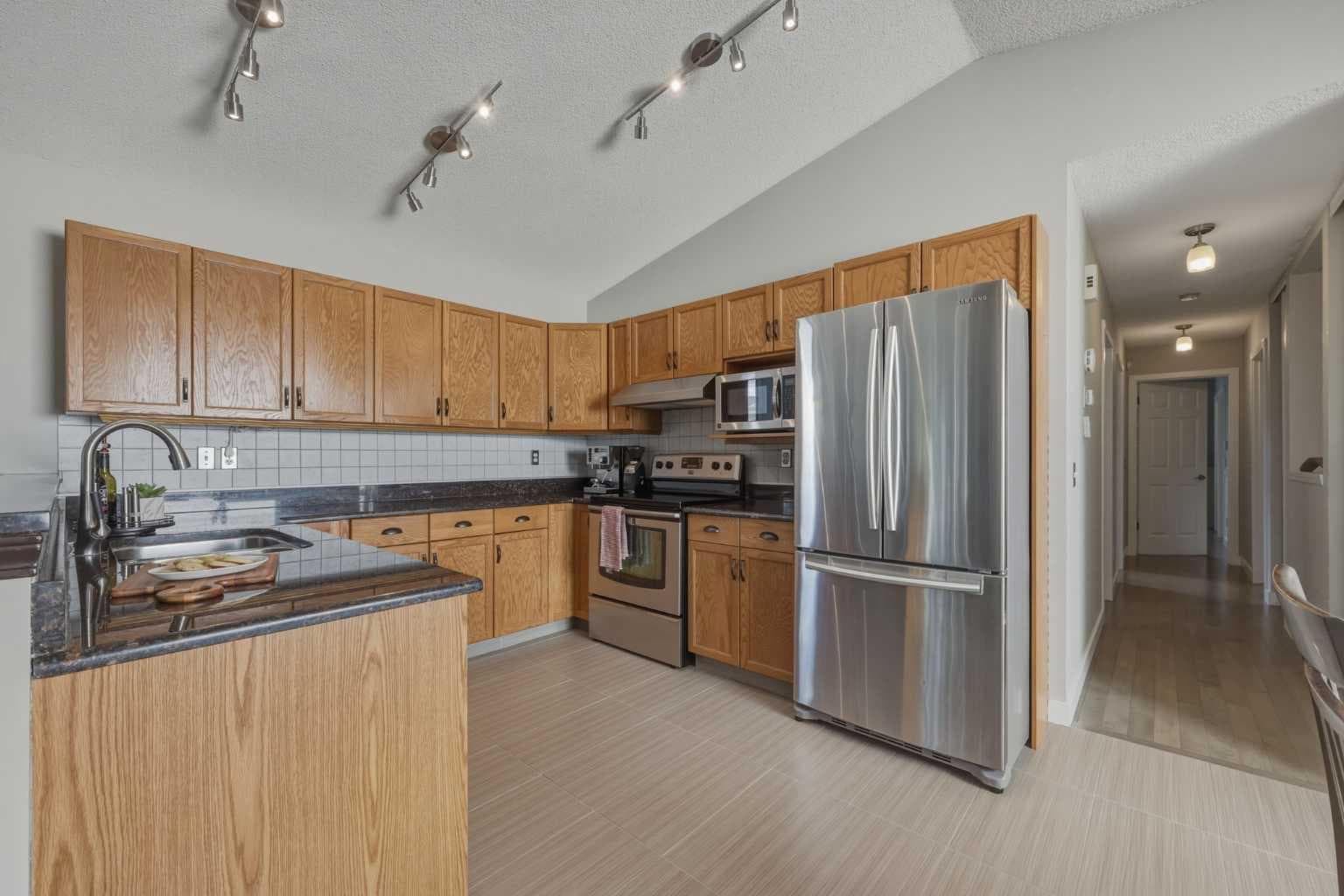 101 Arbour Wood Mews NW