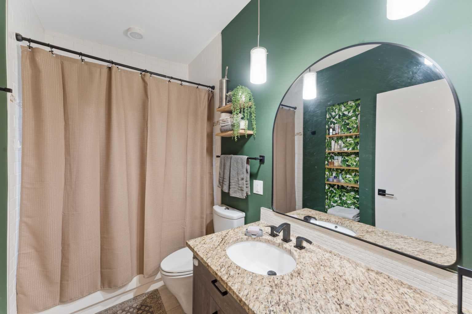 5316 La Salle Crescent SW