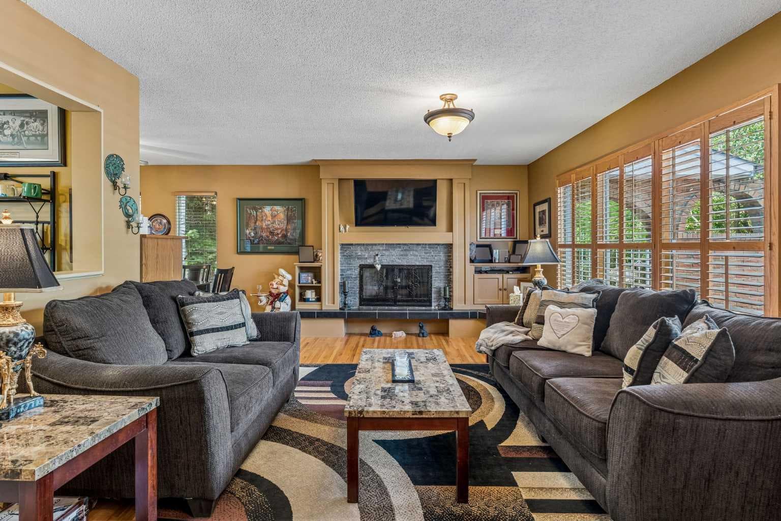 708 Lake Bonavista Drive SE