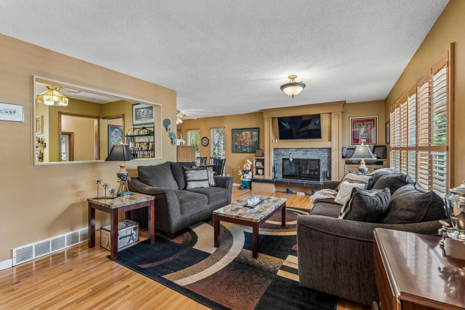 708 Lake Bonavista Drive SE