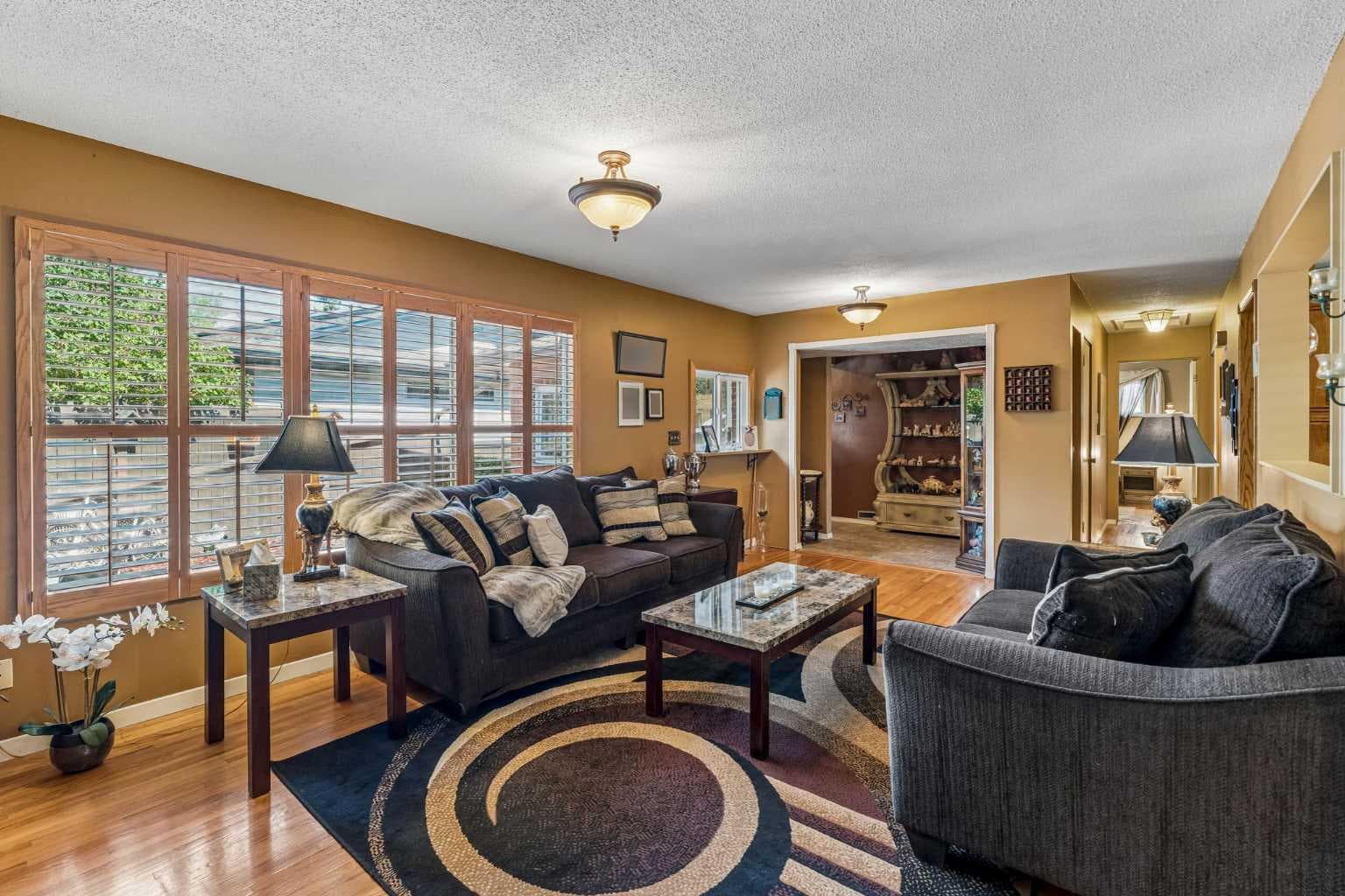 708 Lake Bonavista Drive SE